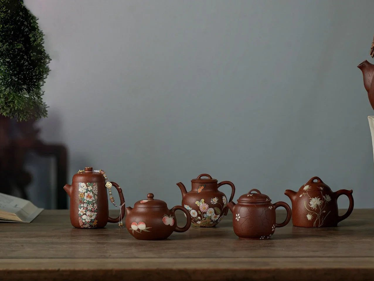 A purple clay teapot is not a watermelon. You can tell its quality by knocking on it! - zycs_China