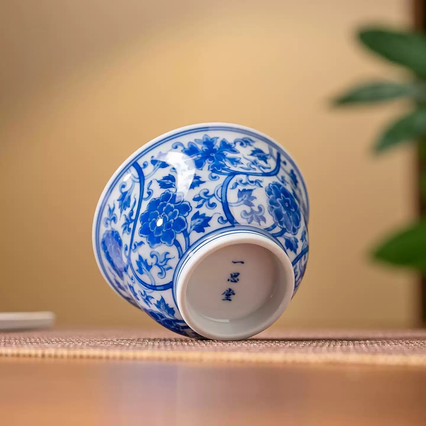 Chan Zhi Mu Dan 150cc - Jing De Zhen Porcelain Gaiwan zycschina