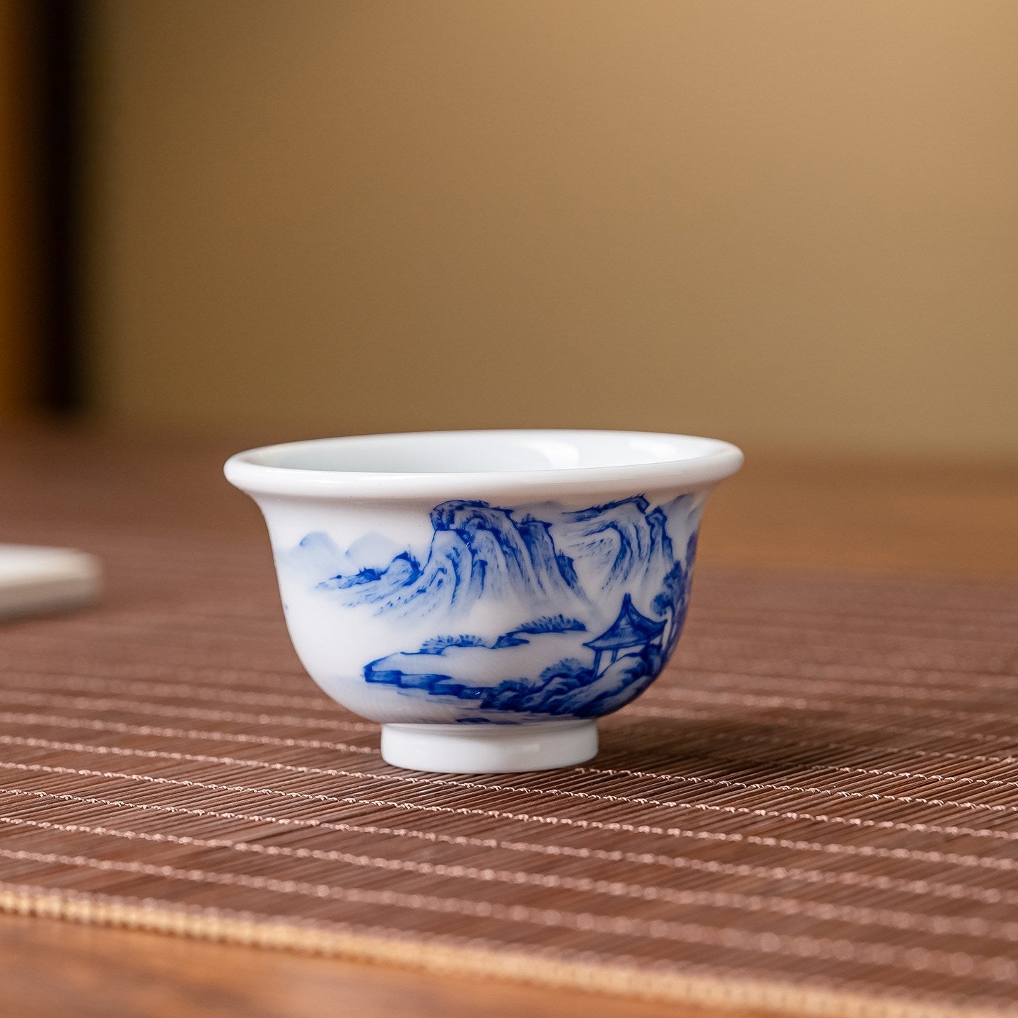 Shan Shui 100cc - Jing De Zhen Porcelain Gaiwan zycschina