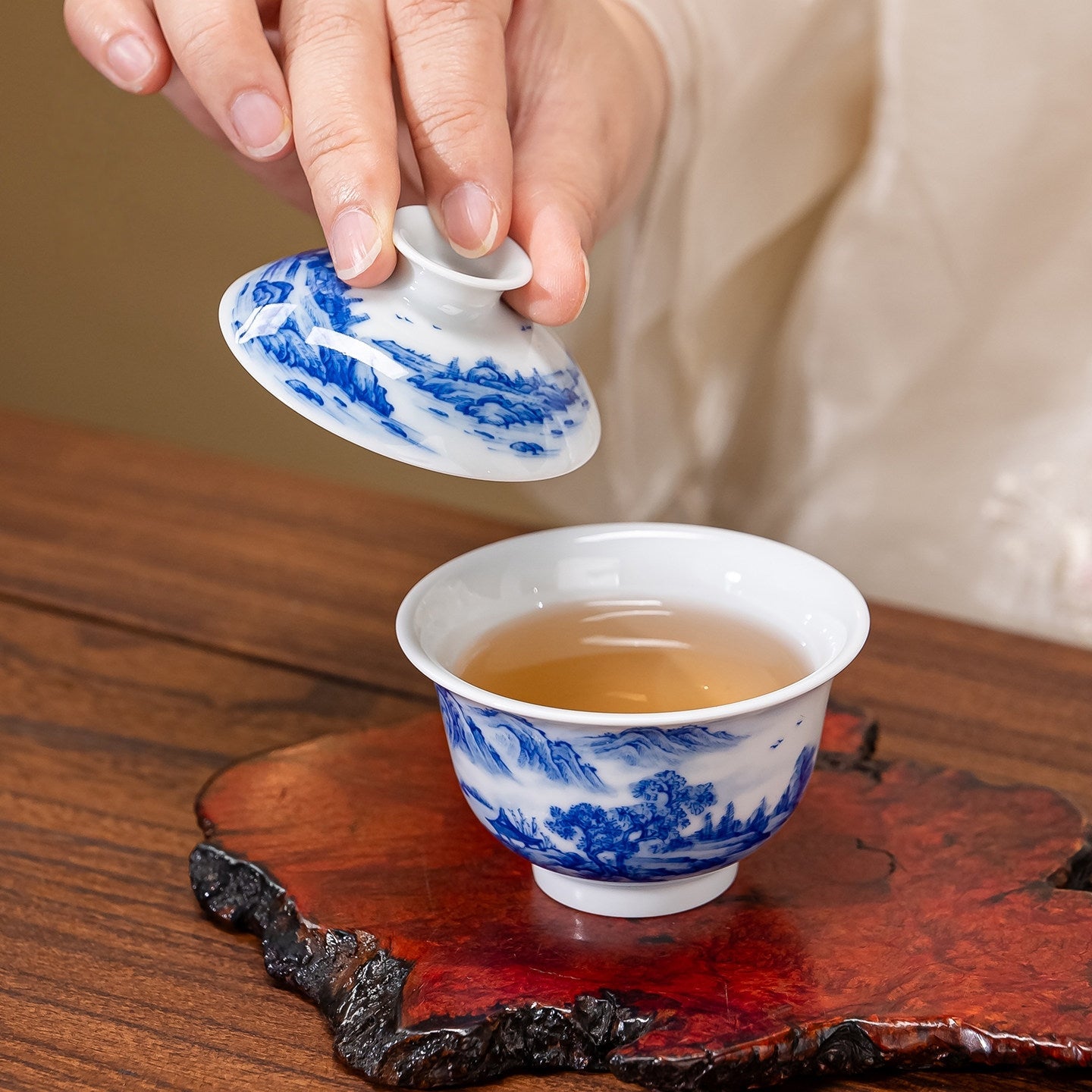 Shan Shui 100cc - Jing De Zhen Porcelain Gaiwan zycschina