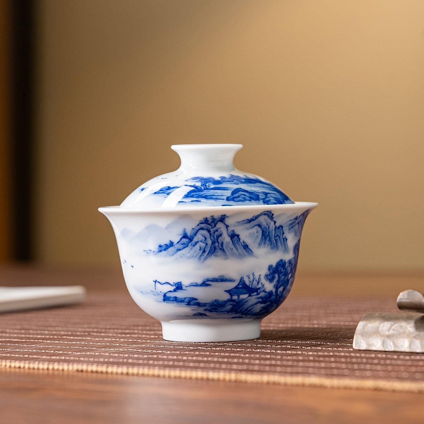 Shan Shui 100cc - Jing De Zhen Porcelain Gaiwan zycschina