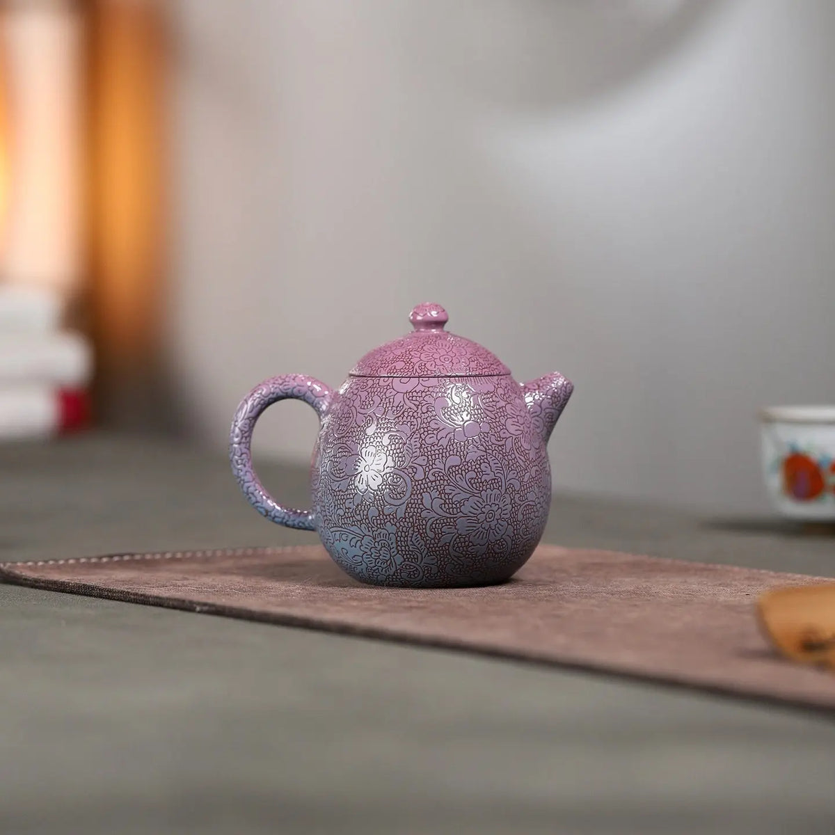 Ba Hua Long Dan 240cc - Yixing Handmade Teapot 江苏宜兴
