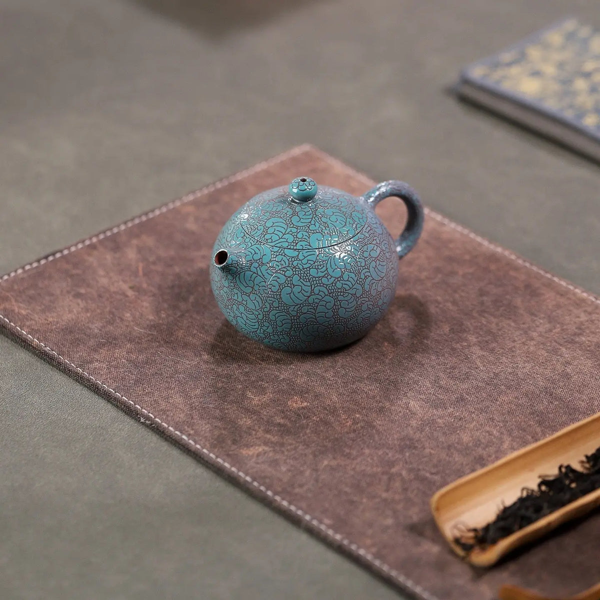 Ba Hua Xi Shi 200cc - Yixing Handmade Teapot 江苏宜兴