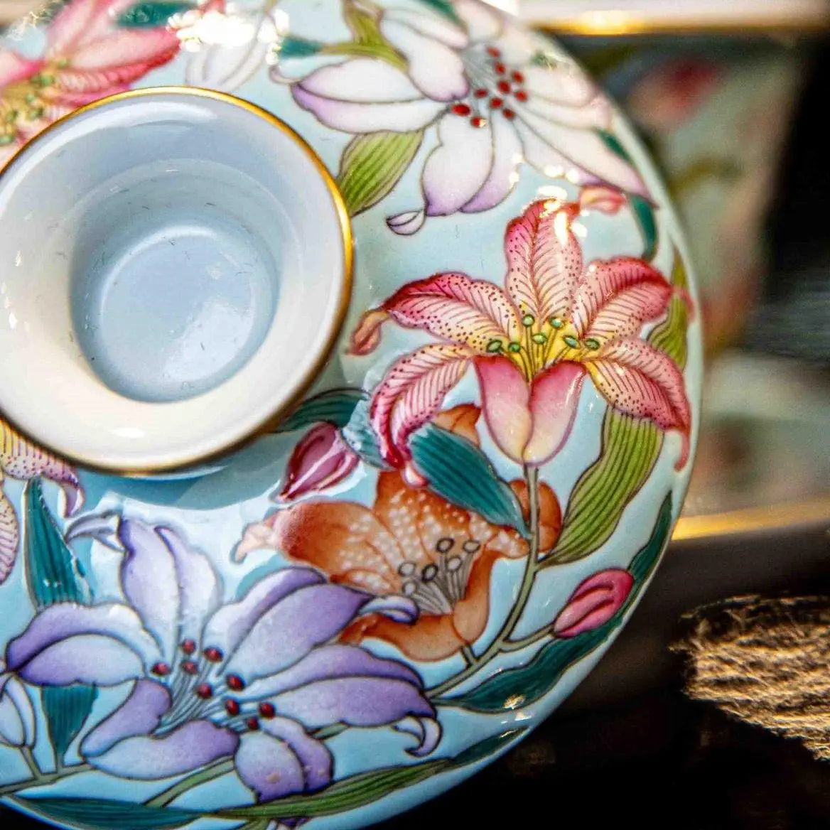 Bai He Hua 125cc - Jing De Zhen Porcelain Gaiwan zycschina