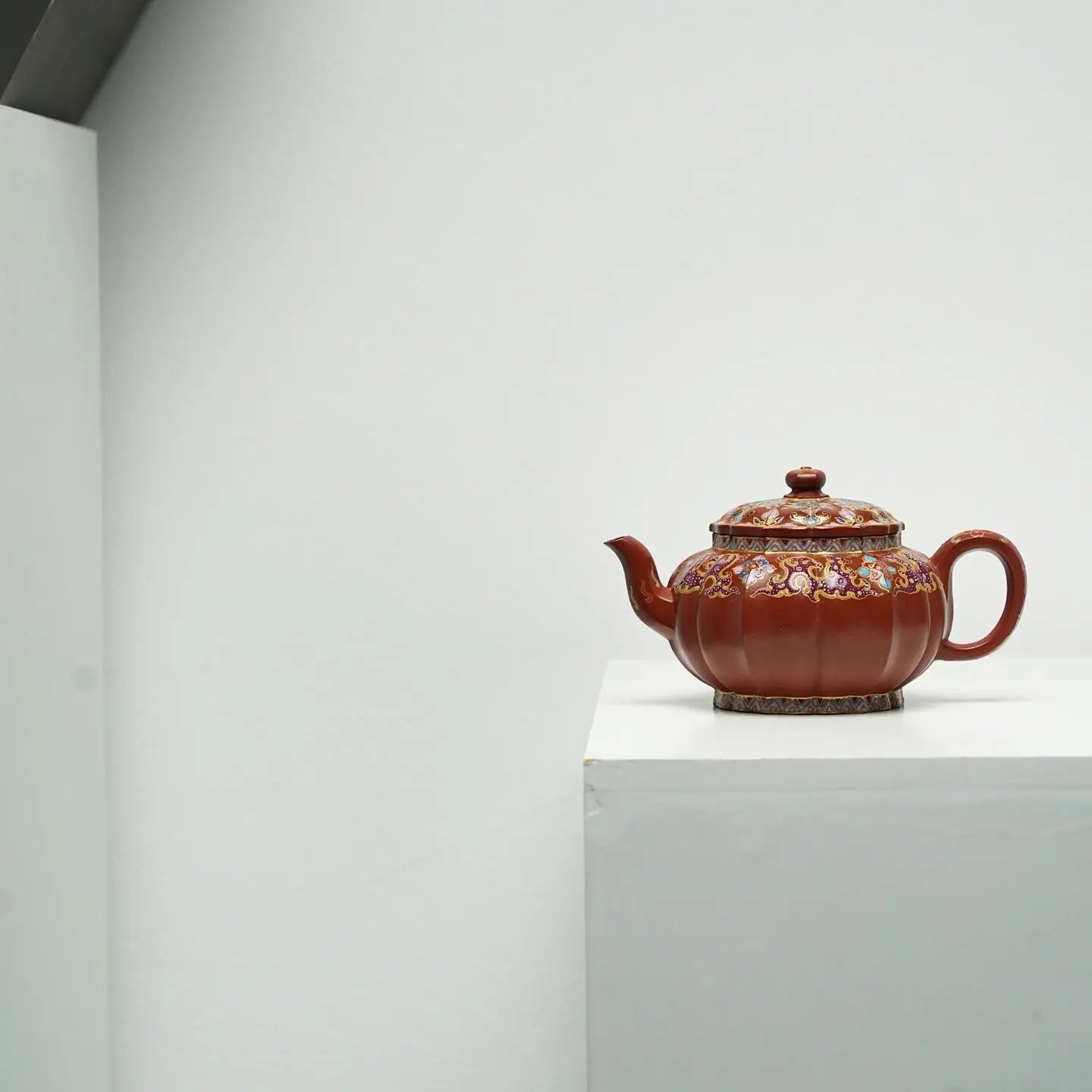 Bao Xiang 200cc - Yixing Handmade Teapot 江苏宜兴