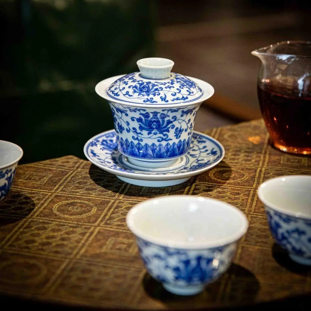 Bao Xiang Hua 150cc - Jing De Zhen Porcelain Gaiwan zycschina