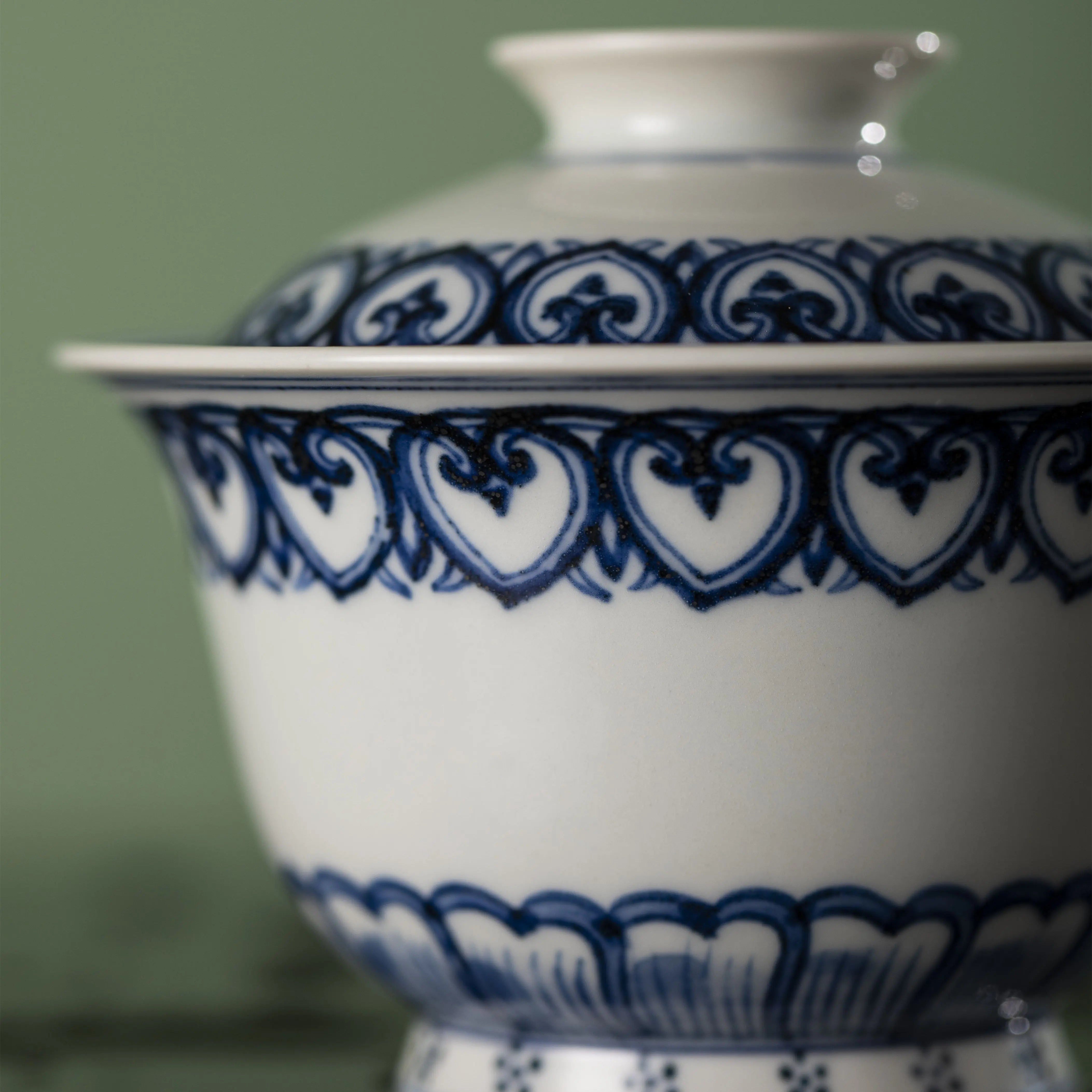 Bao Xiang Wen - Jing De Zhen Porcelain Gaiwan zycschina