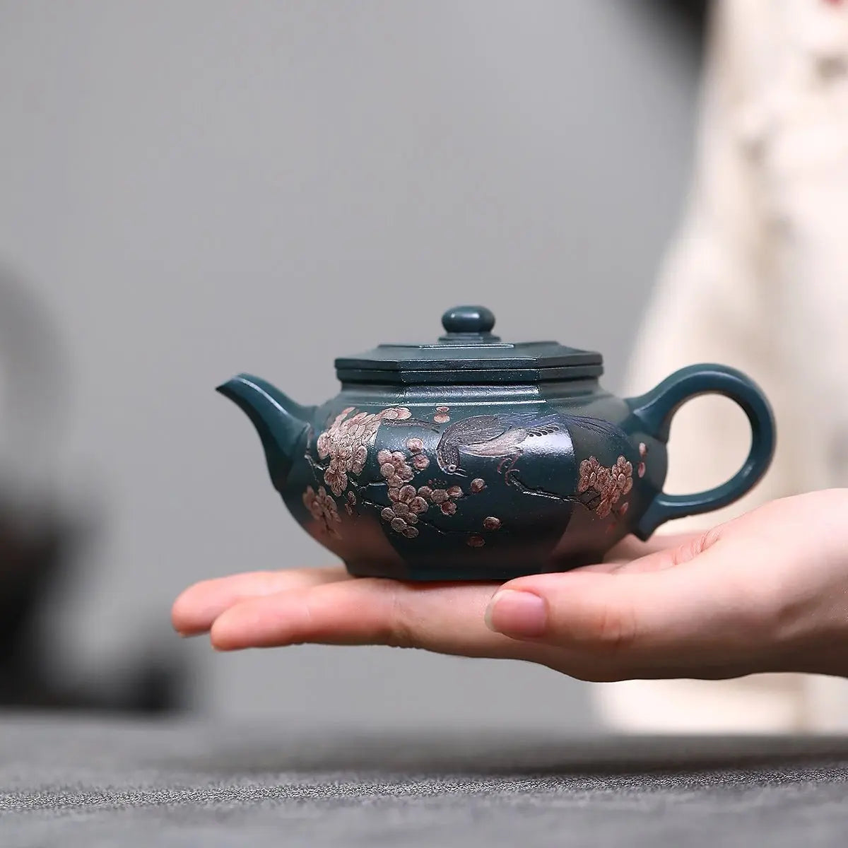 Da Bin Liu Fang 150cc - Yixing Handmade Teapot 江苏宜兴