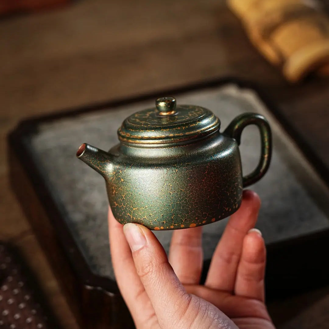De Zhong 130cc - Yixing Handmade Teapot 江苏宜兴
