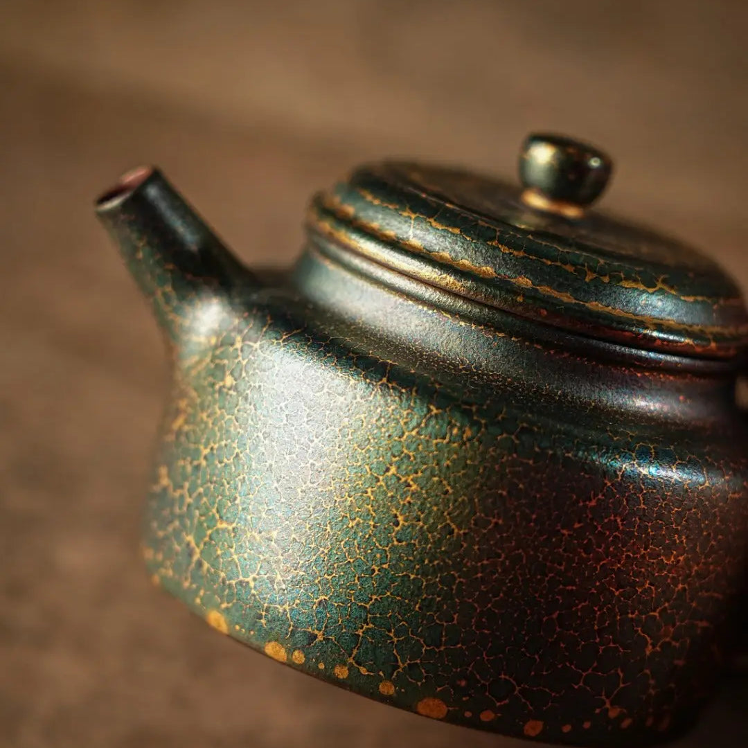 De Zhong 130cc - Yixing Handmade Teapot 江苏宜兴