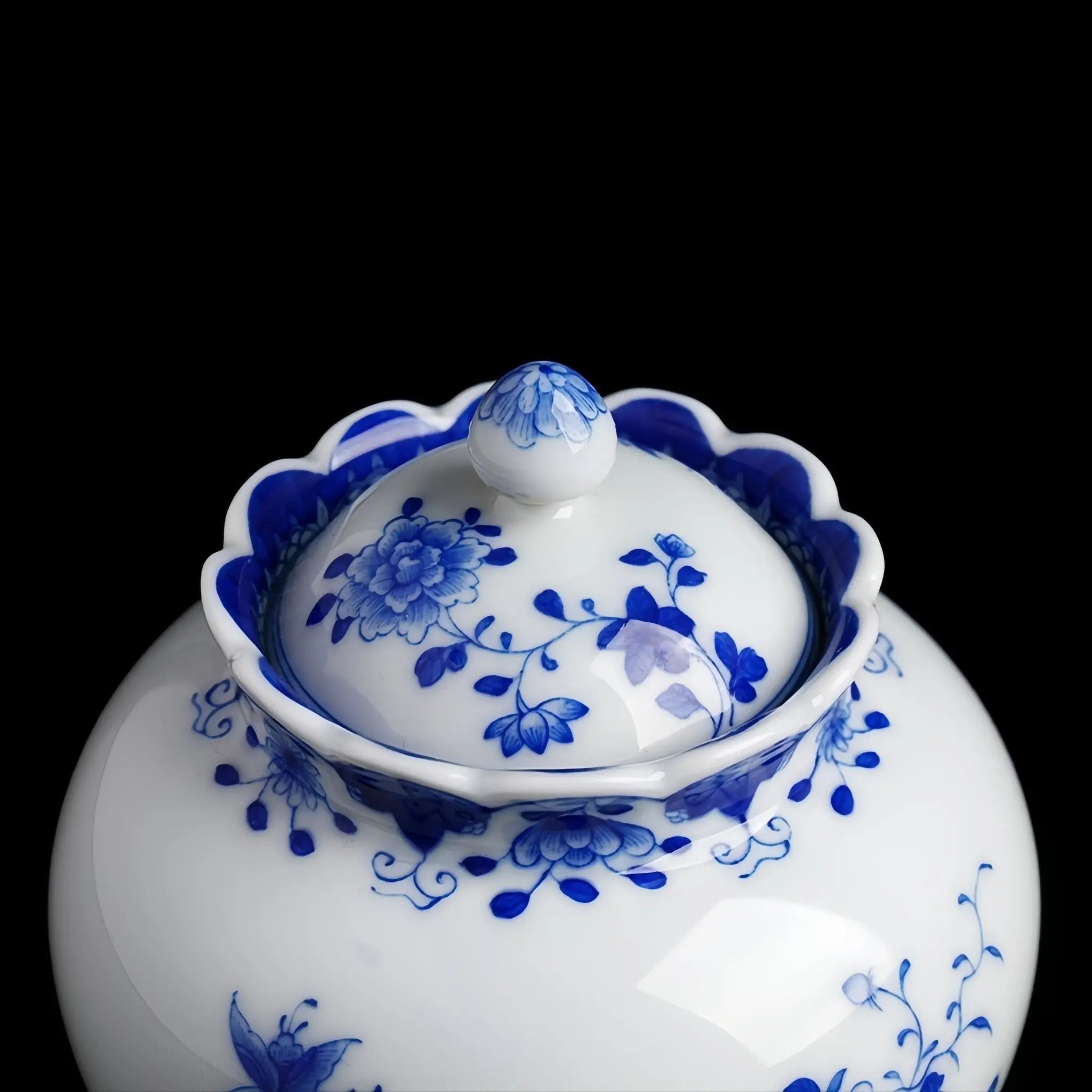 Die Lian Hua - Jing De Zhen Porcelain Tea Caddy zycschina