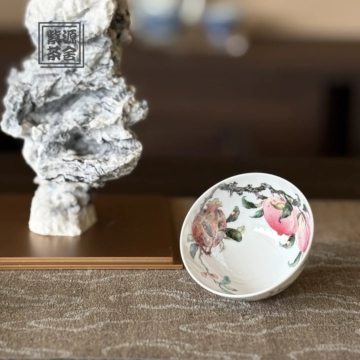 Guo Hua San Duo - Jing De Zhen Porcelain Gaiwan zycschina