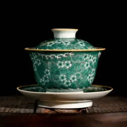 Hai Shui Bing Mei 150cc - Jing De Zhen Porcelain Gaiwan zycschina