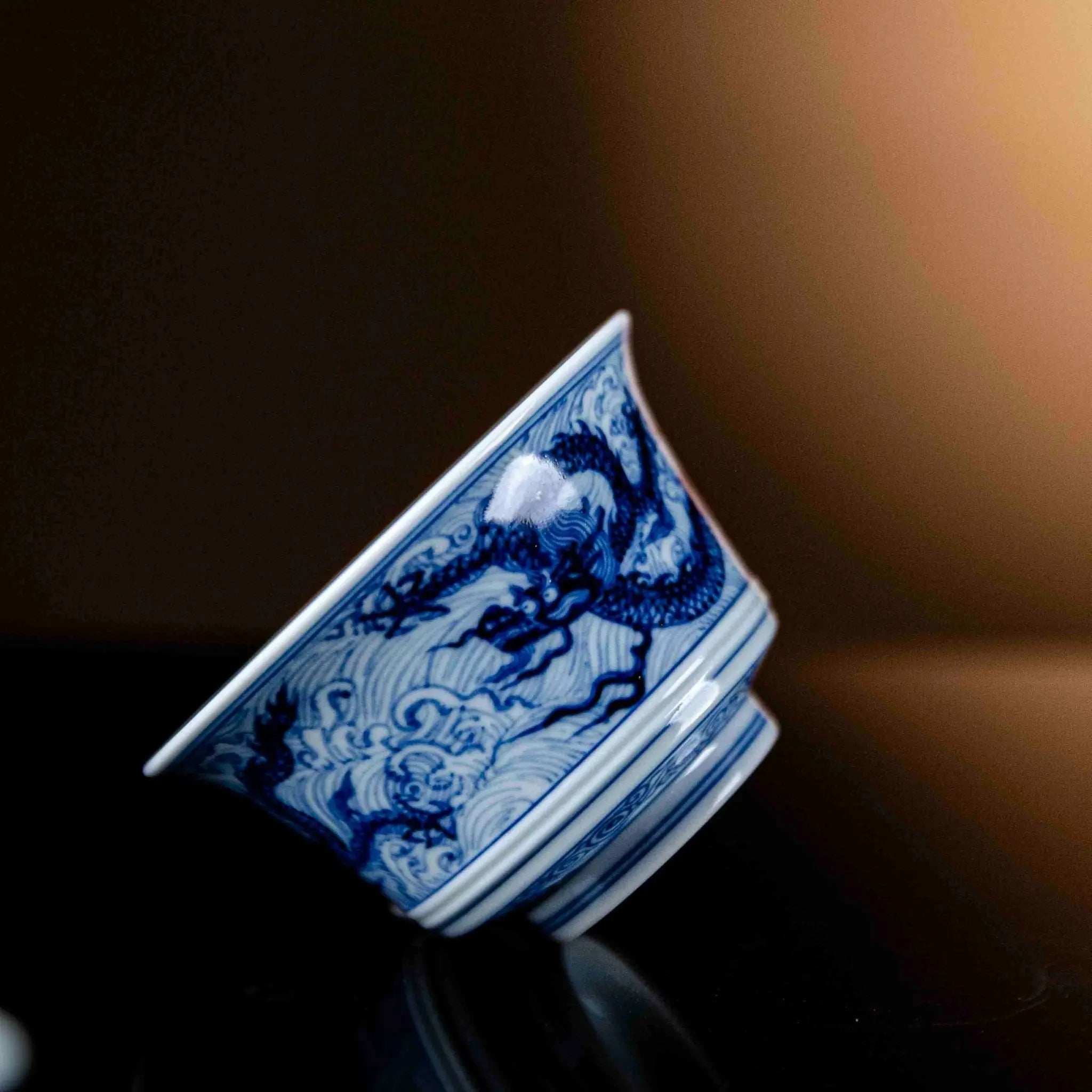 Hai Shui Long Wen 100cc - Jing De Zhen Porcelain Gaiwan zycschina