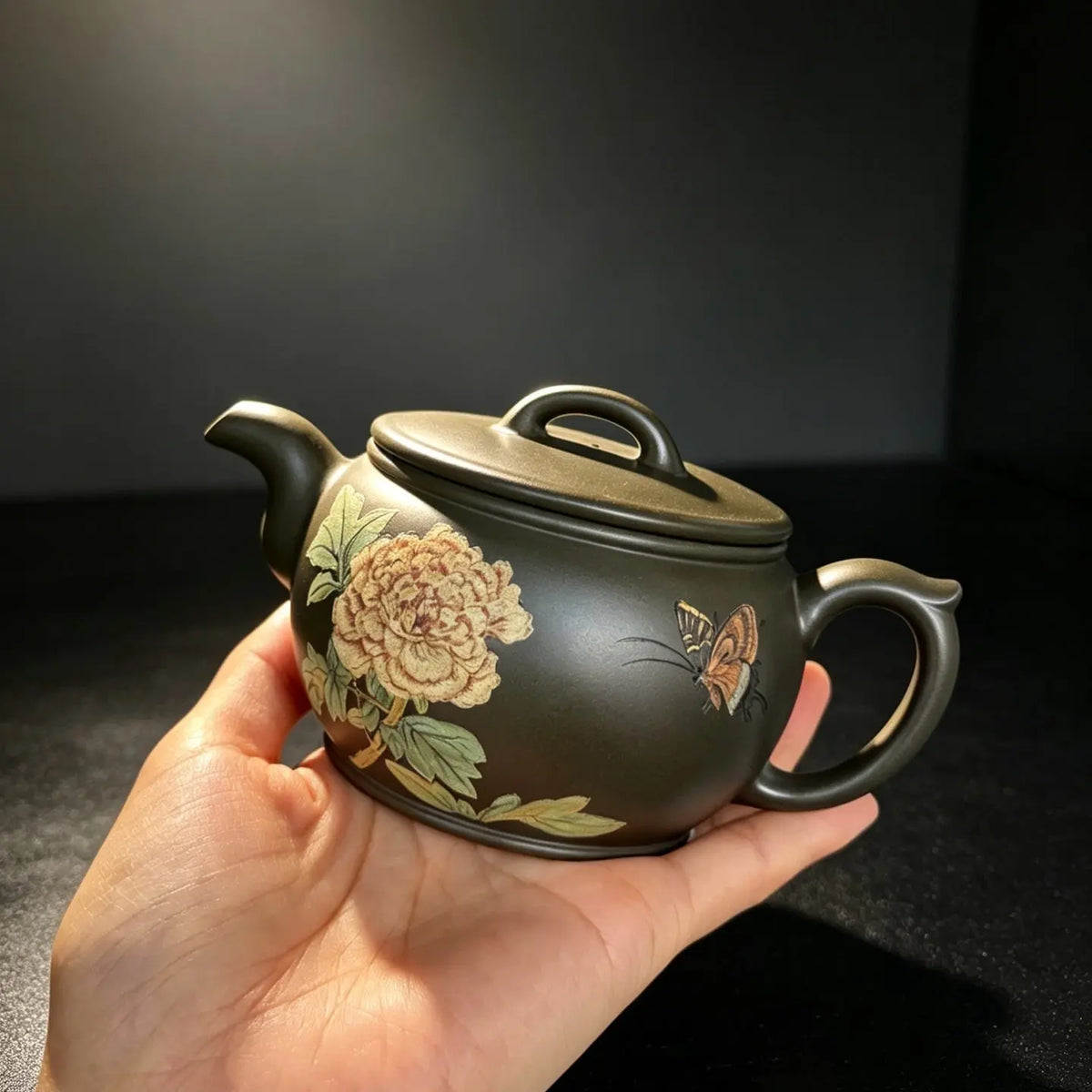 Han Wa 200cc - Yixing Handmade Teapot 江苏宜兴