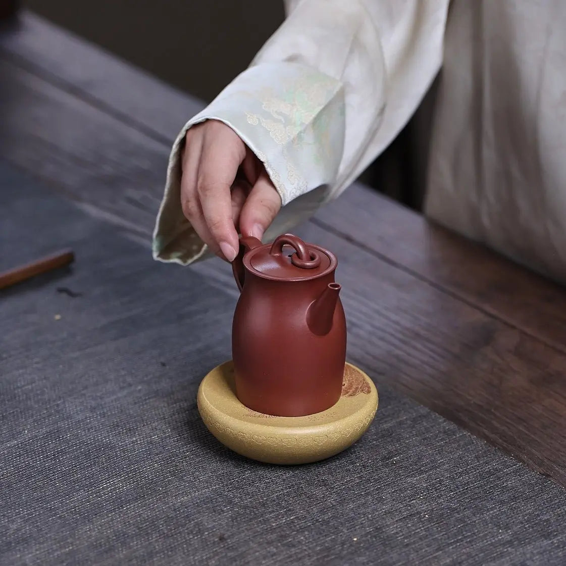 He Xiang - Dry Bubble Tray 江苏宜兴