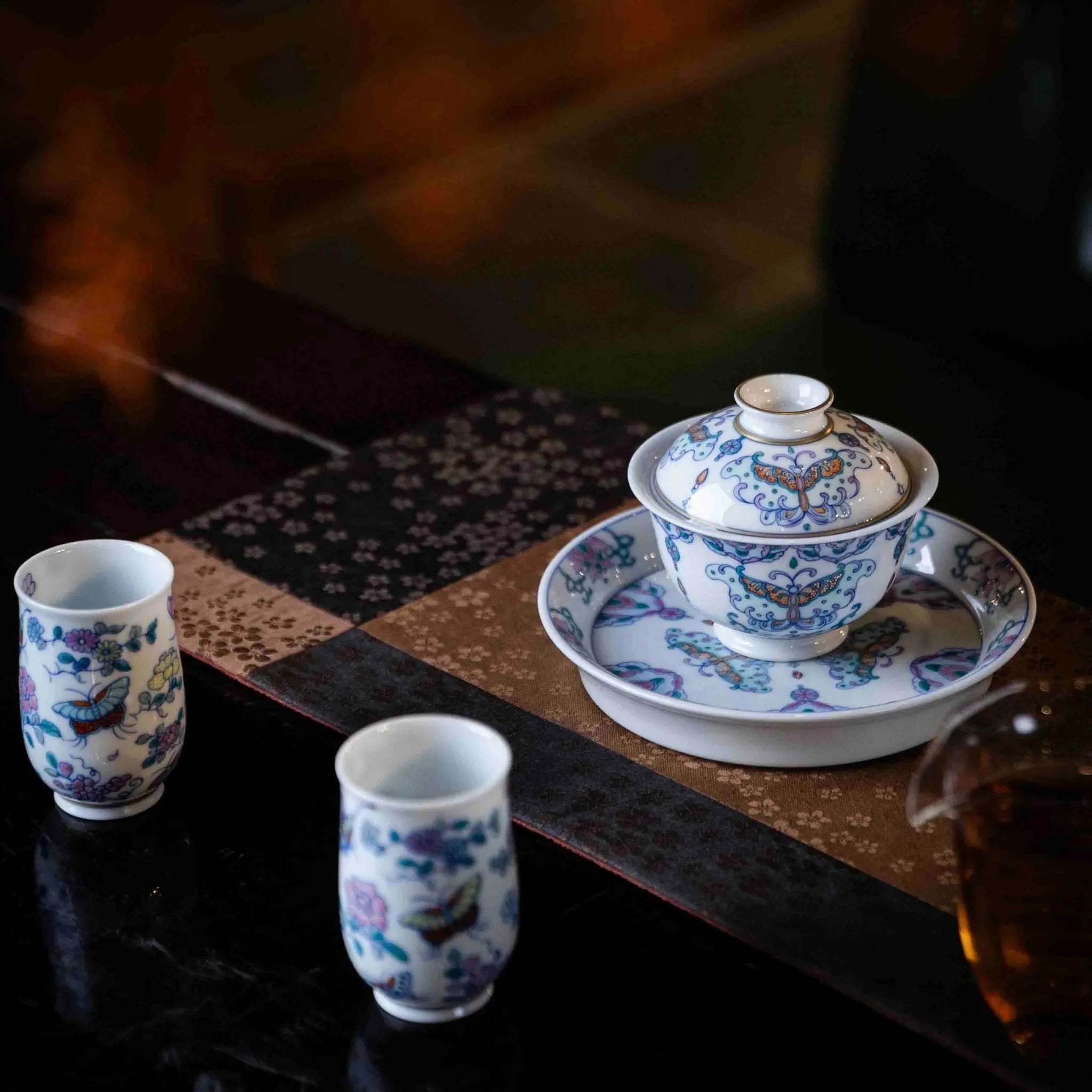 Hu Die 120cc - Jing De Zhen Porcelain Gaiwan 江苏宜兴
