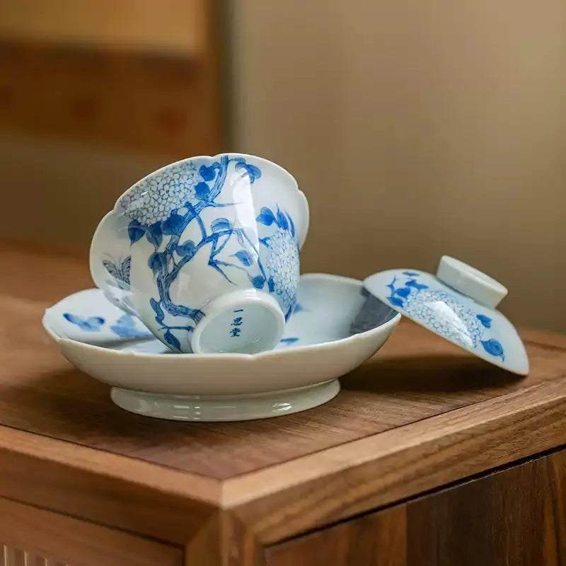 Hu Die Xiu Qiu Hua - Jing De Zhen Porcelain Gaiwan zycschina