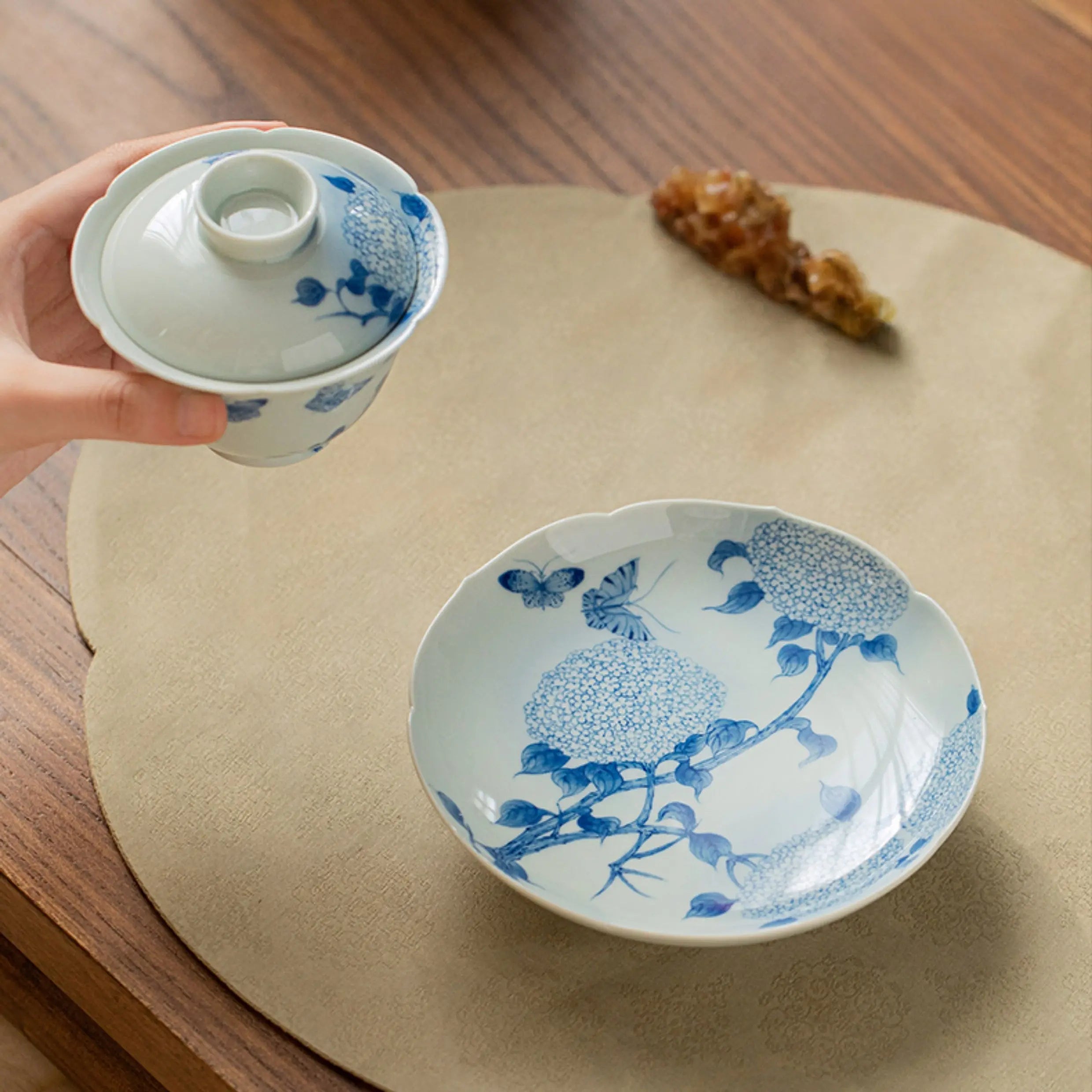 Hu Die Xiu Qiu Hua - Jing De Zhen Porcelain Gaiwan zycschina