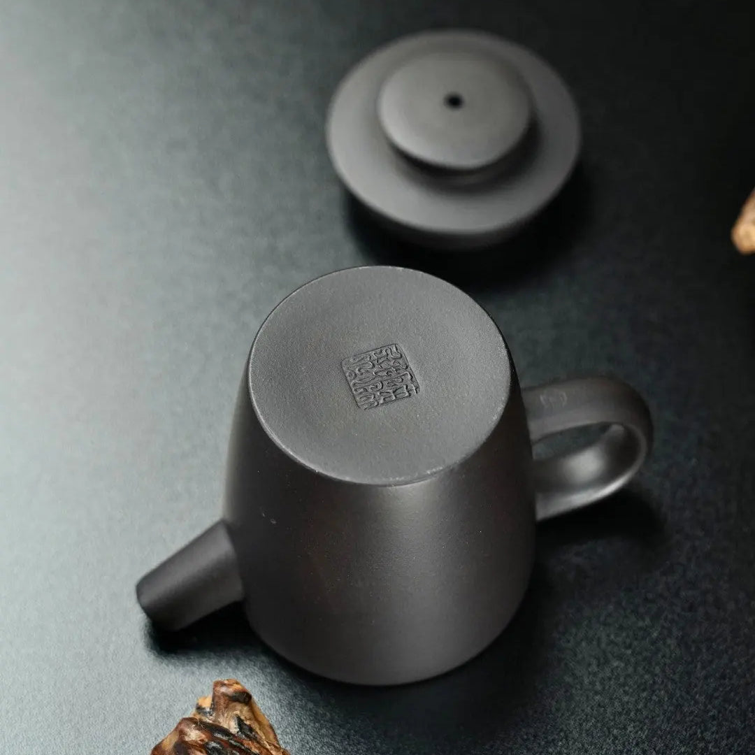 Ju Lun 180cc - Yixing Handmade Teapot 江苏宜兴