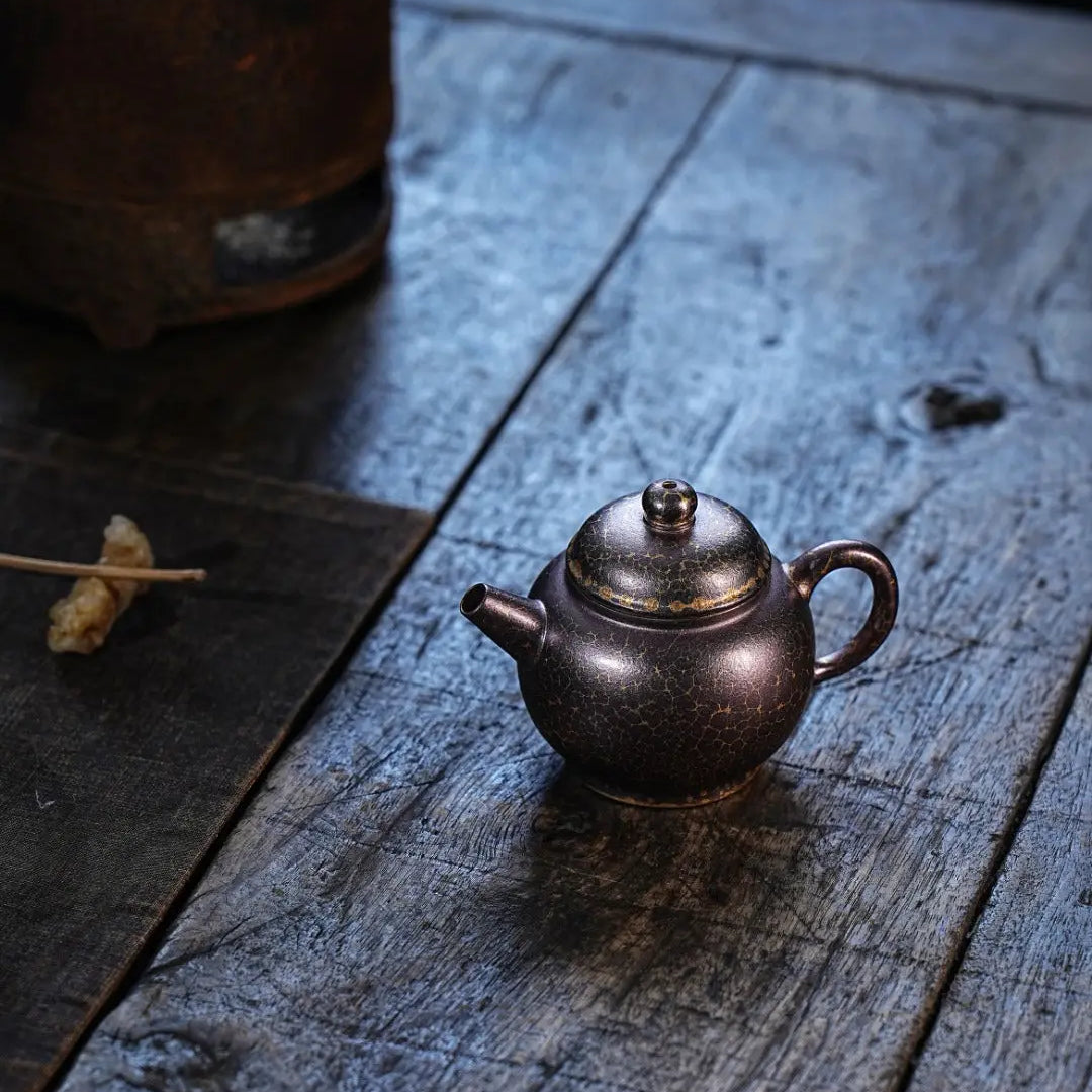 Ju Lun Zhu 100cc - Yixing Handmade Teapot 江苏宜兴