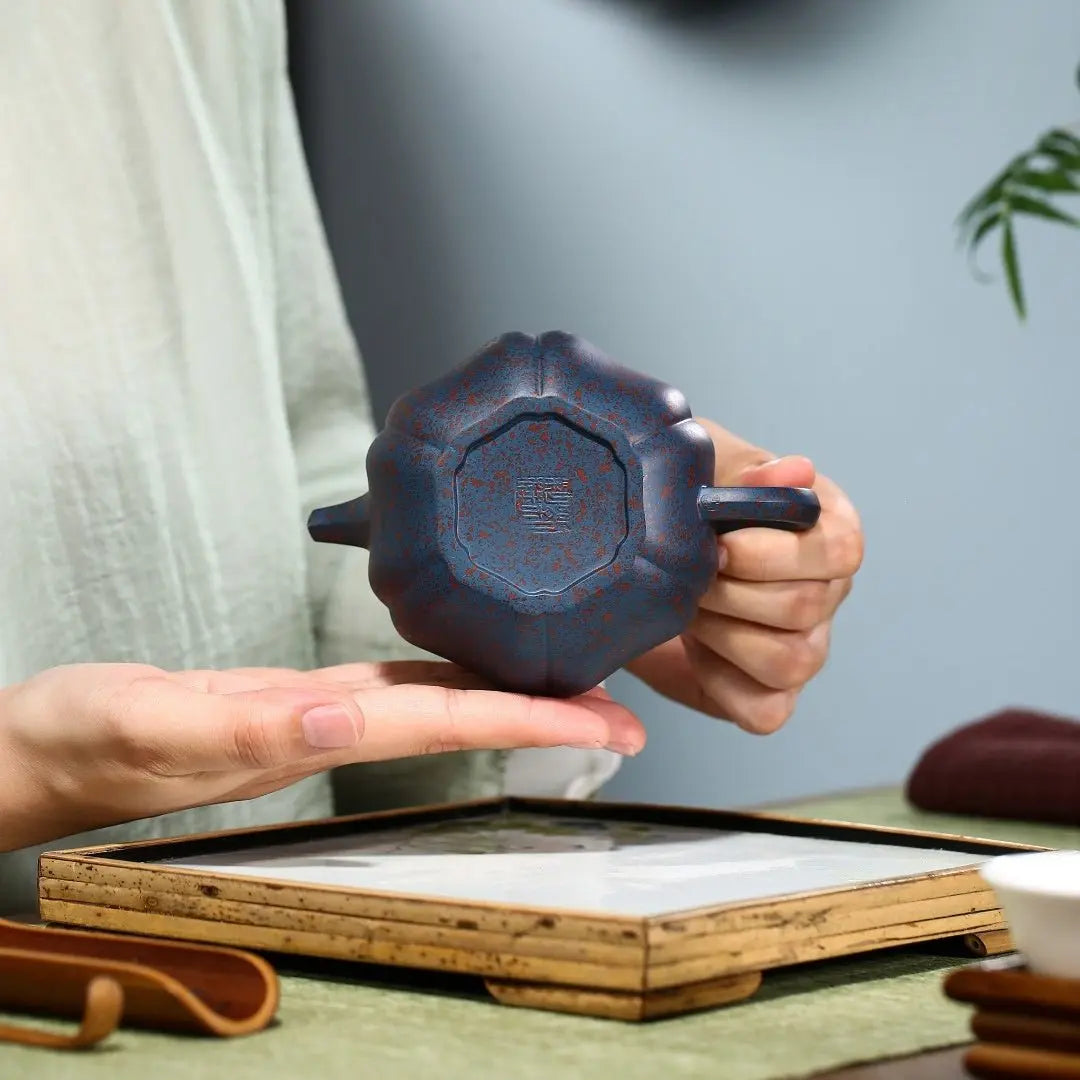 Kui Fang Gu 200cc - Yixing Handmade Teapot 江苏宜兴