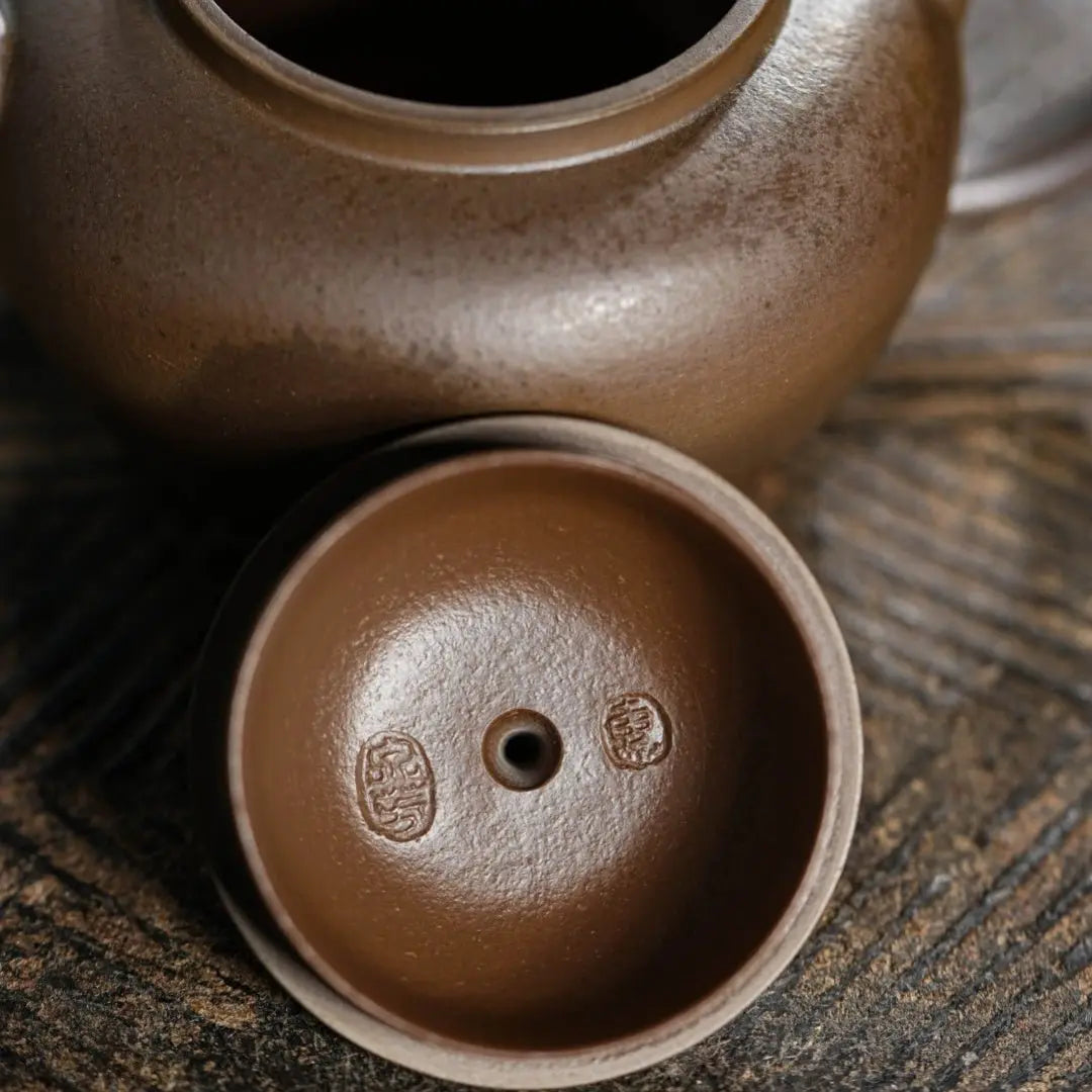 Li Mao 150cc - Yixing Handmade Teapot 江苏宜兴