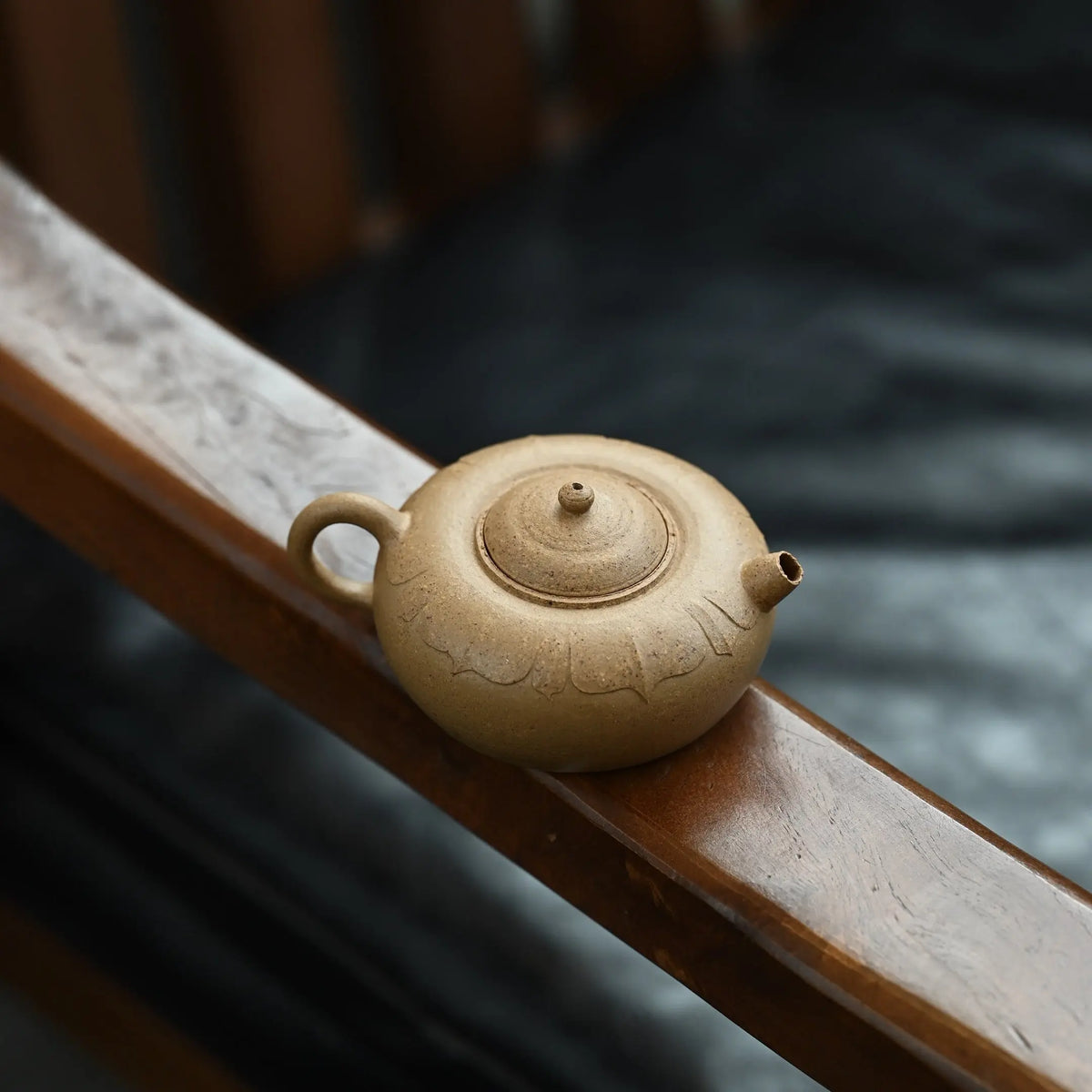 Lian Yun Sheng Xiang 85cc - Yixing Handmade Teapot 江苏宜兴