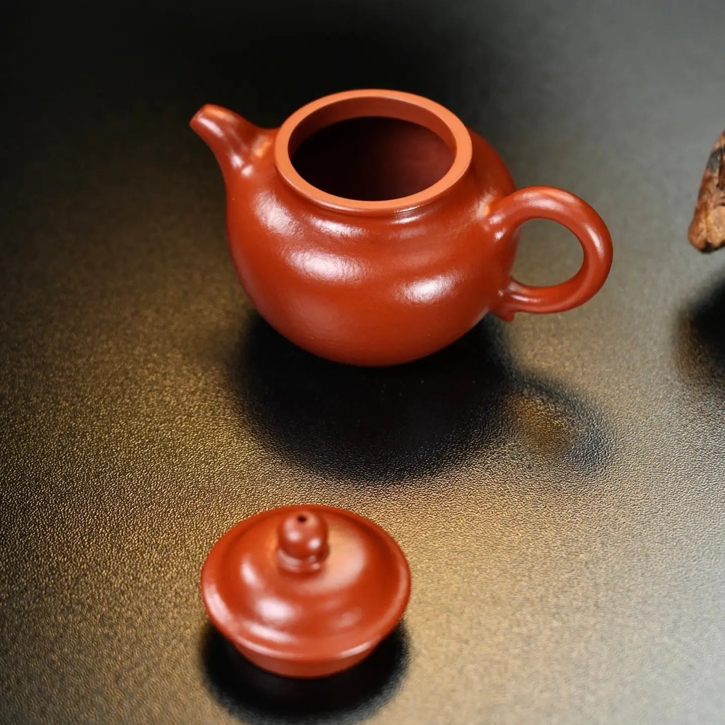 Lian Zi 60cc - Yixing Handmade Teapot 江苏宜兴