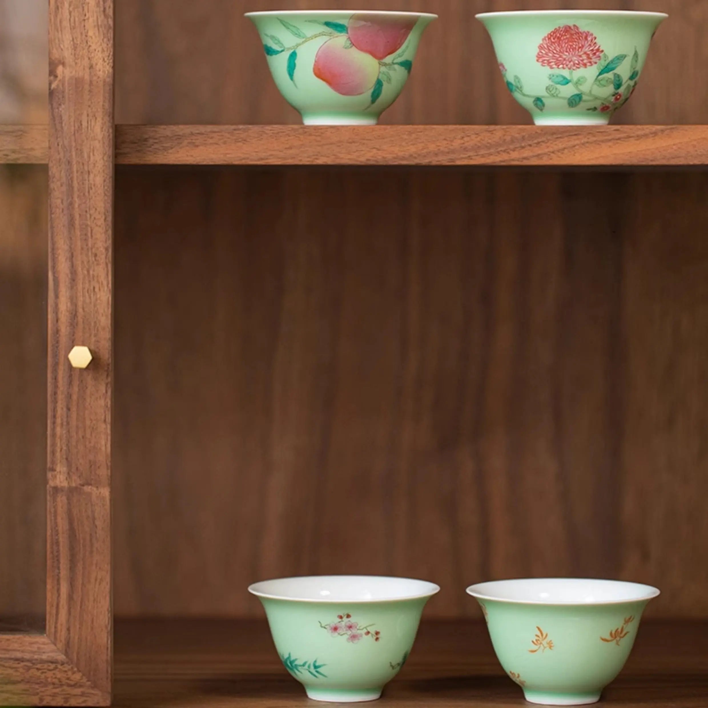 Lv You Zhu Ren Bei Xi Lie - Jing De Zhen Porcelain Teacup zycschina