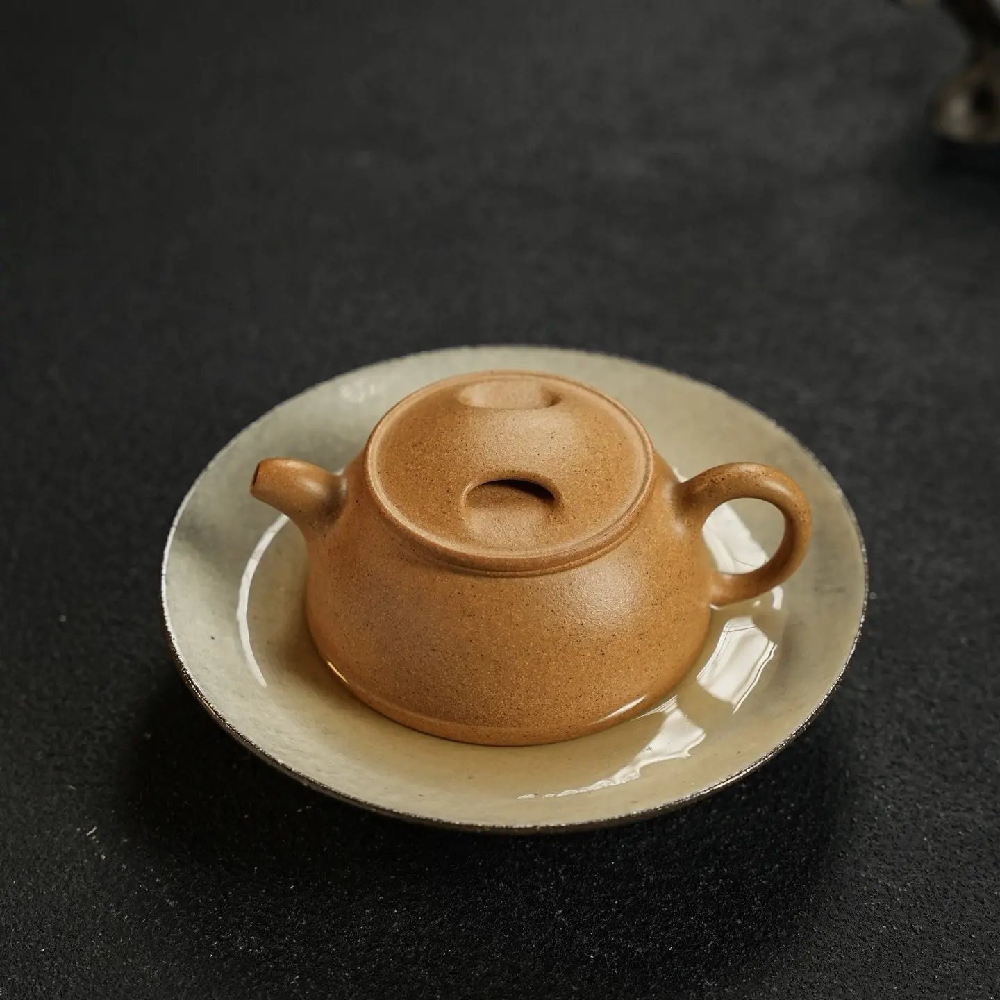 Niu Gai Lian Zi 150cc - Yixing Handmade Teapot 江苏宜兴