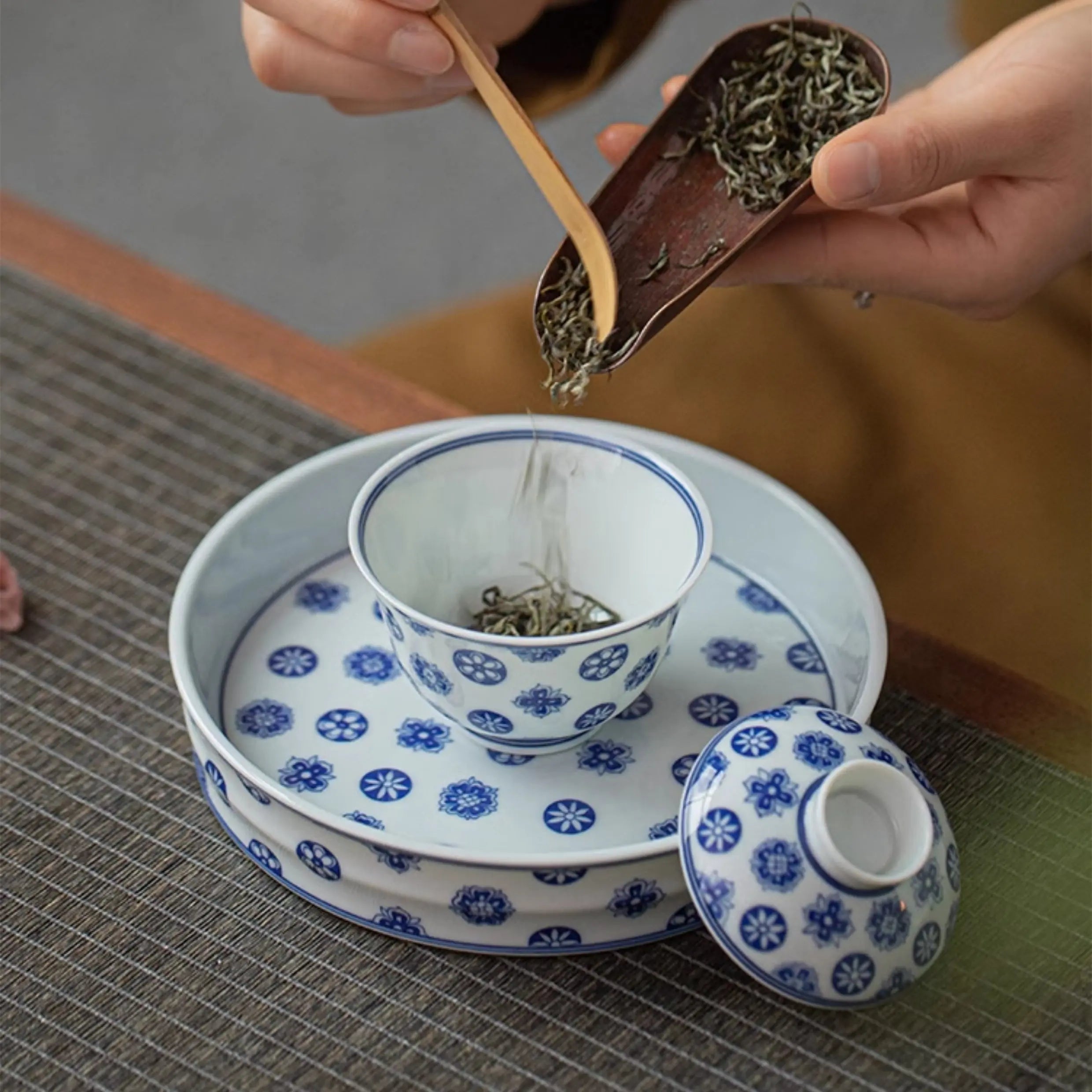 Pi Qiu Hua - Jing De Zhen Porcelain Gaiwan zycschina