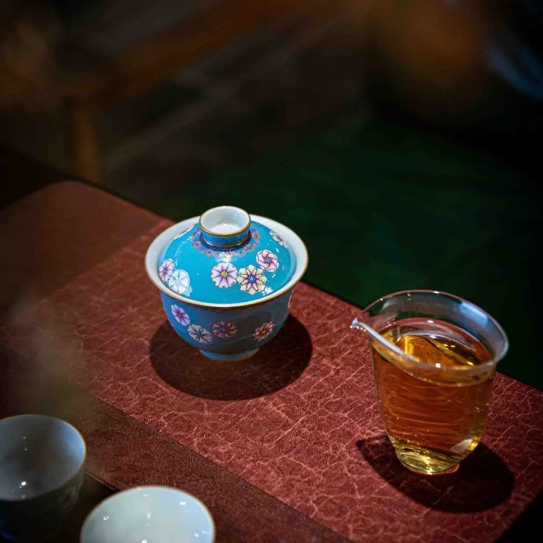 Pi Qiu Hua - Jing De Zhen Porcelain Gaiwan zycschina