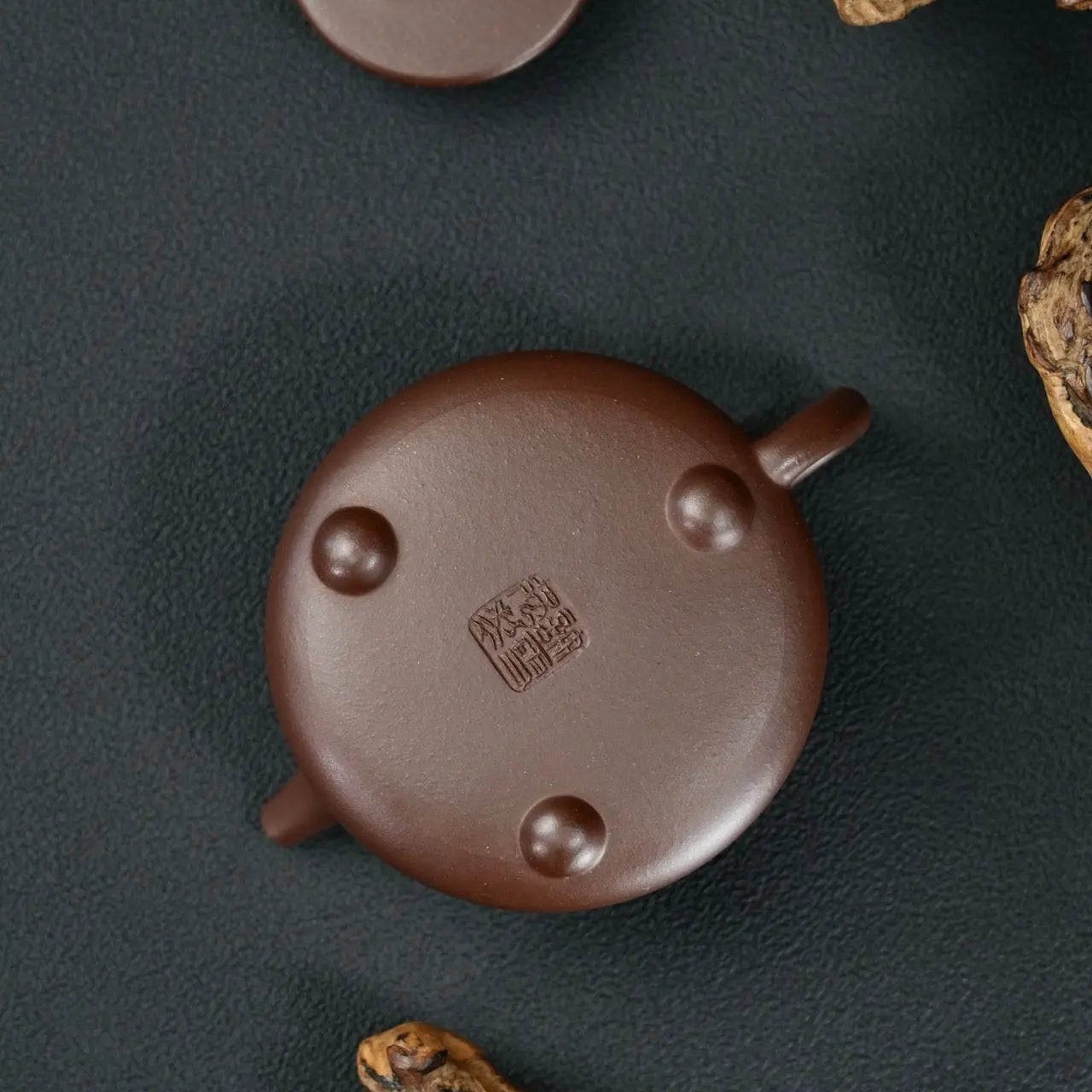 Ping Gai Shi Piao 130cc - Yixing Handmade Teapot 江苏宜兴