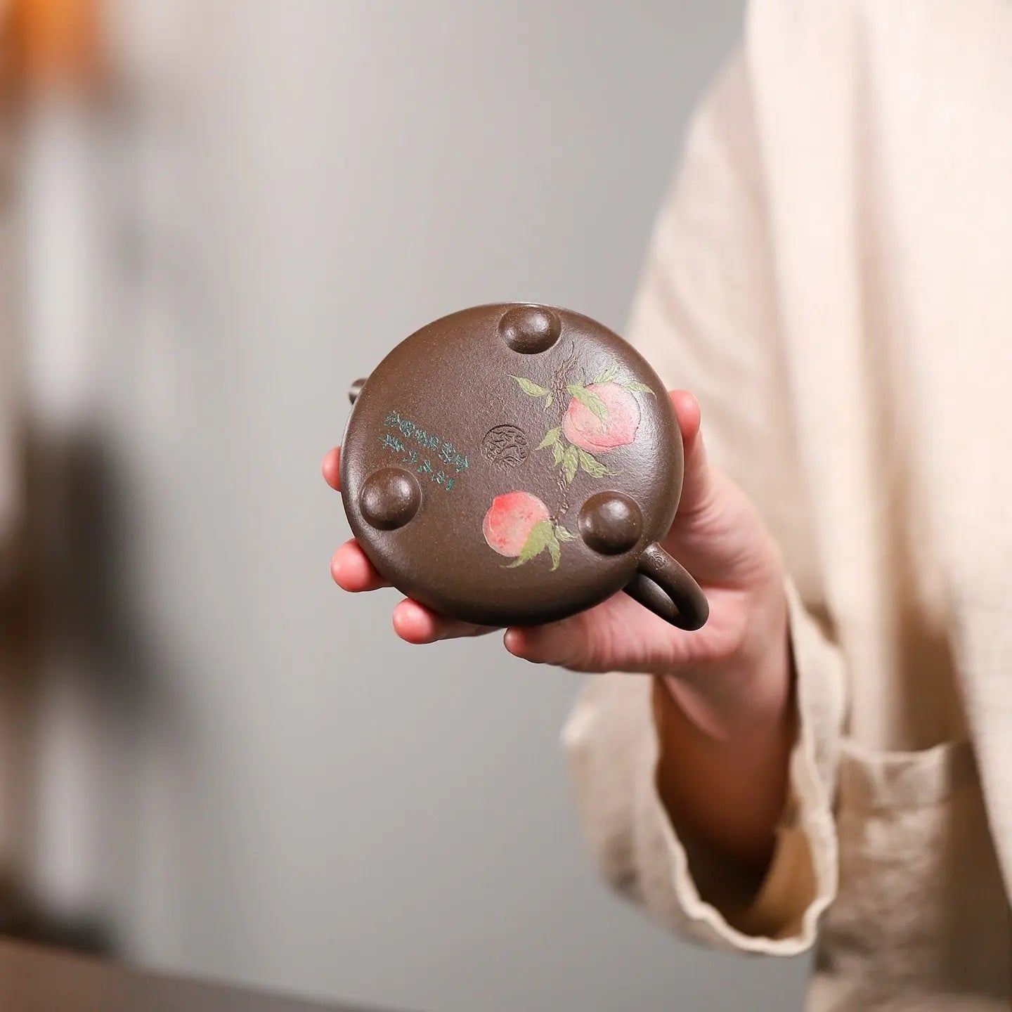 Ping Gai Shi Piao 180cc - Yixing Handmade Teapot 江苏宜兴