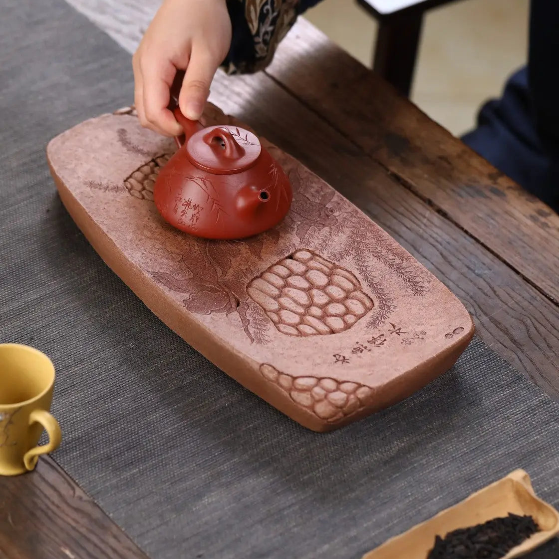 Ru Yu De Shui - Yixing Handmade Teaware 江苏宜兴