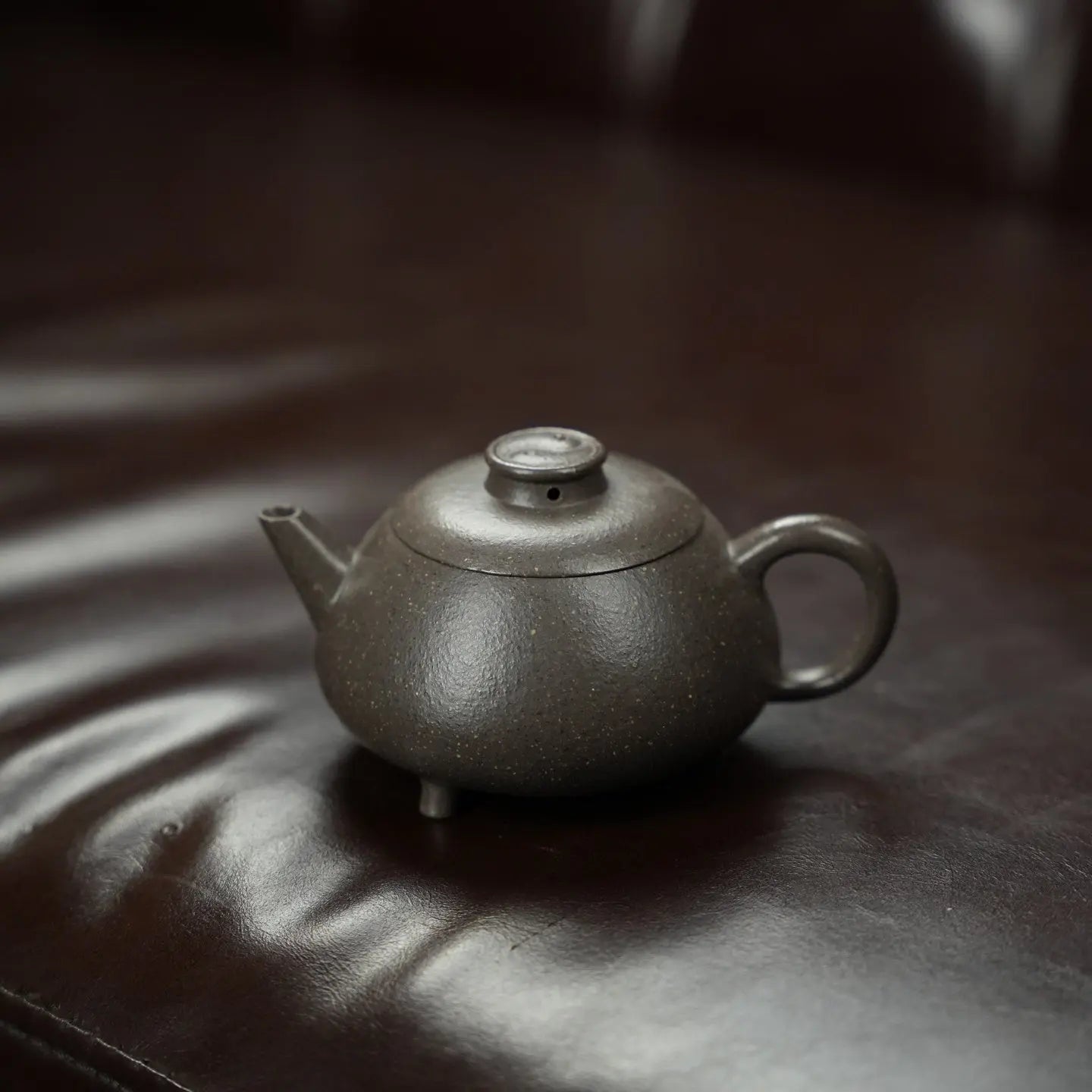 San Zu Shui Ping 140cc - Yixing Handmade Teapot 江苏宜兴