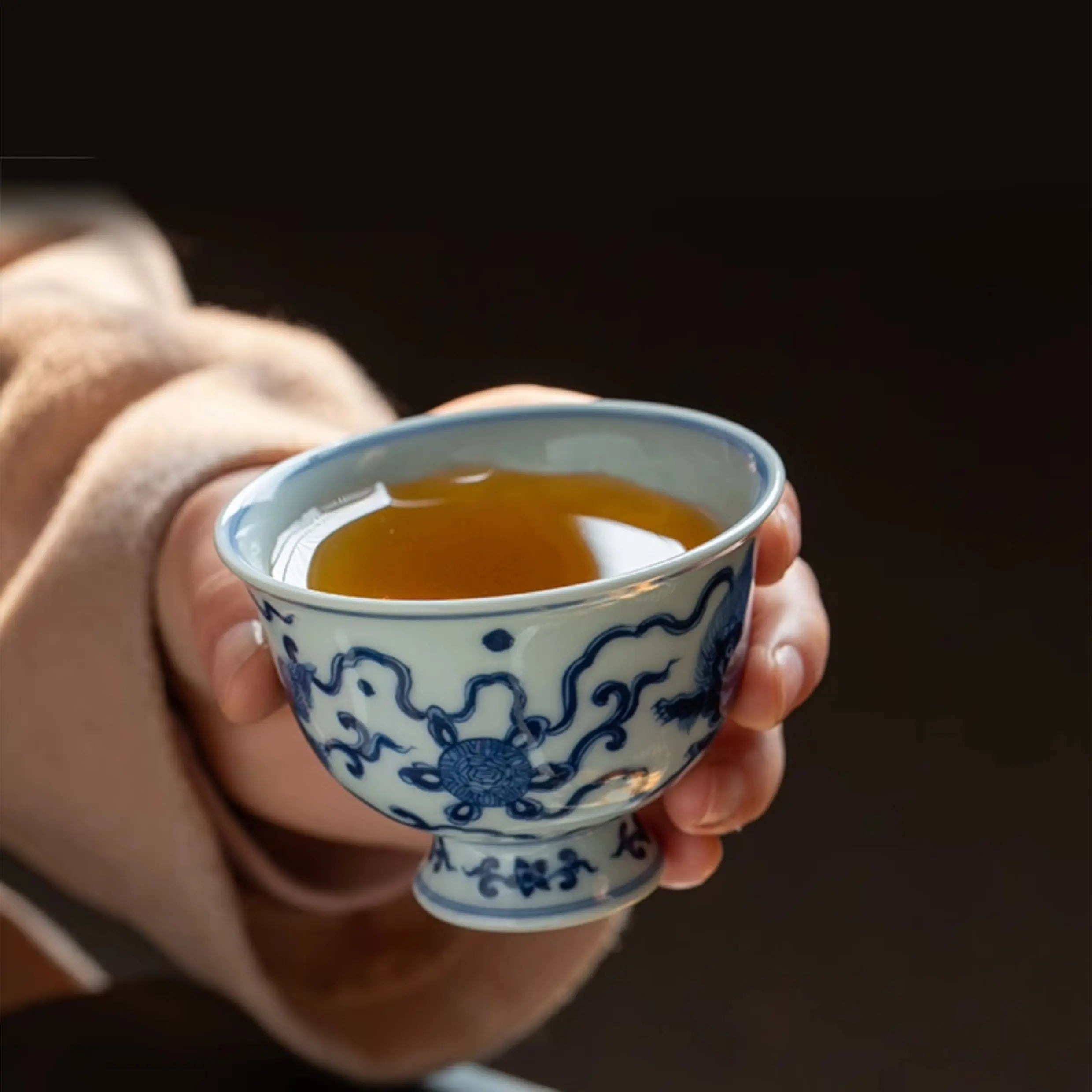 Shi Zi Xiu Qiu - Jing De Zhen Porcelain Teacup zycschina