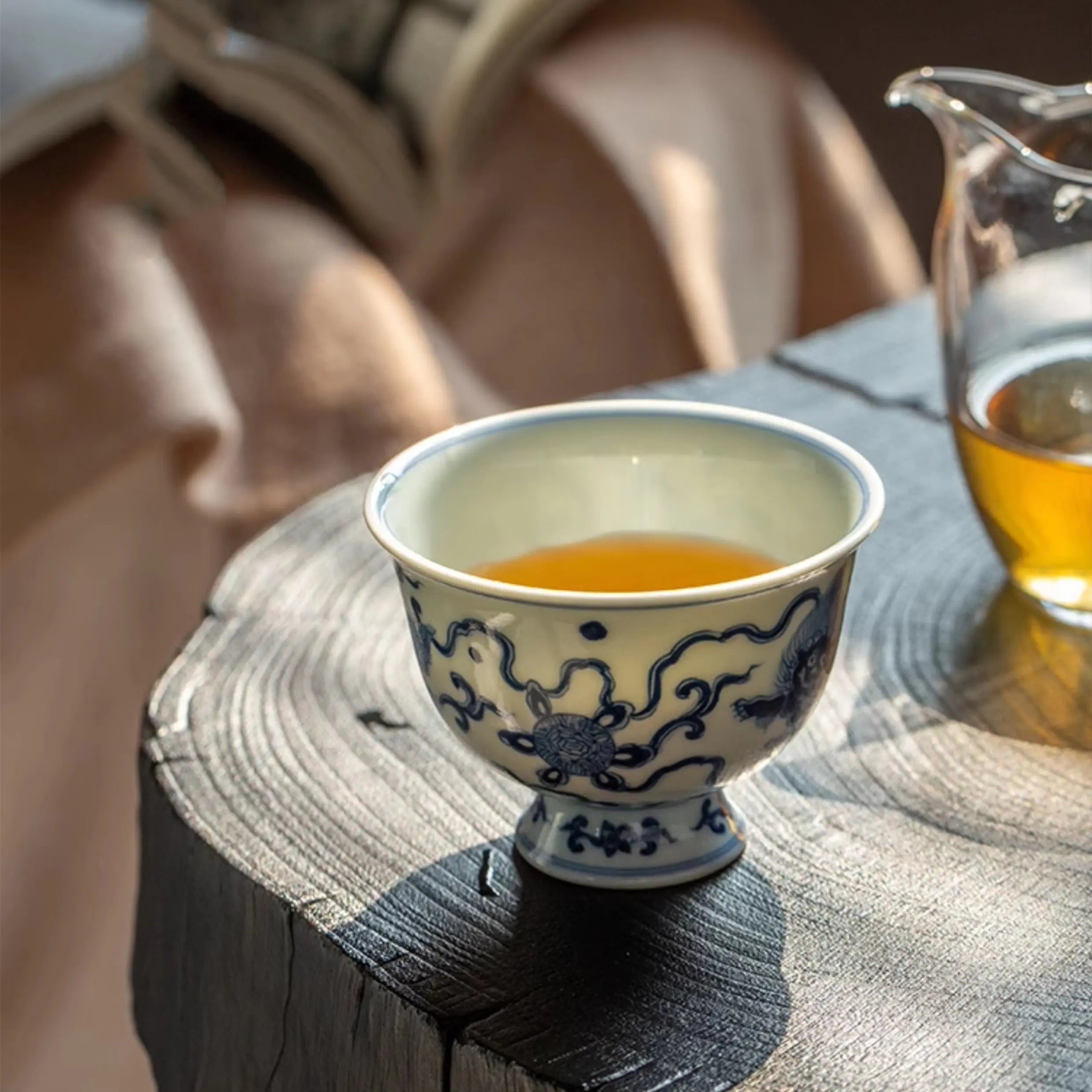 Shi Zi Xiu Qiu - Jing De Zhen Porcelain Teacup zycschina