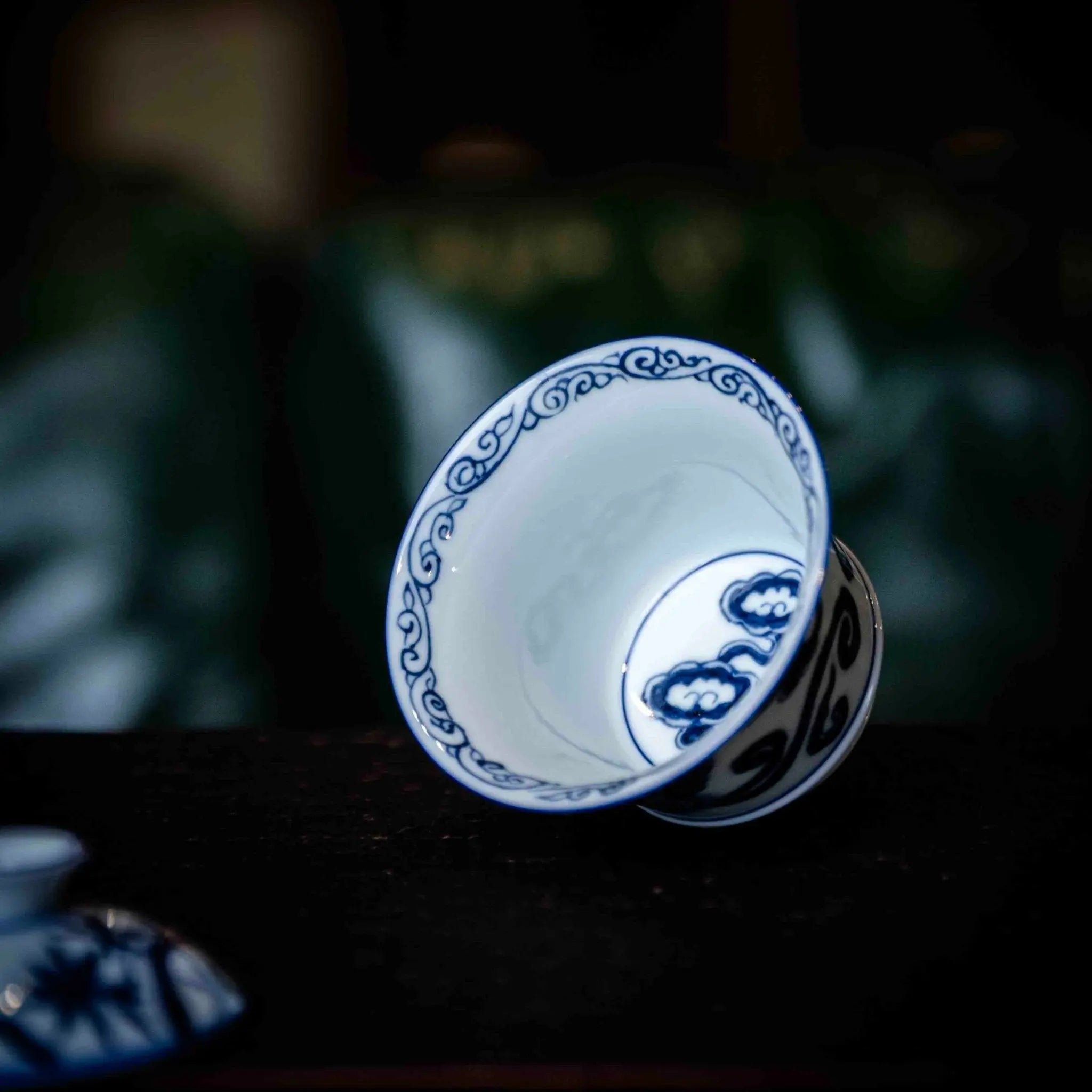 Shuang Feng 100cc - Jing De Zhen Porcelain Gaiwan zycschina