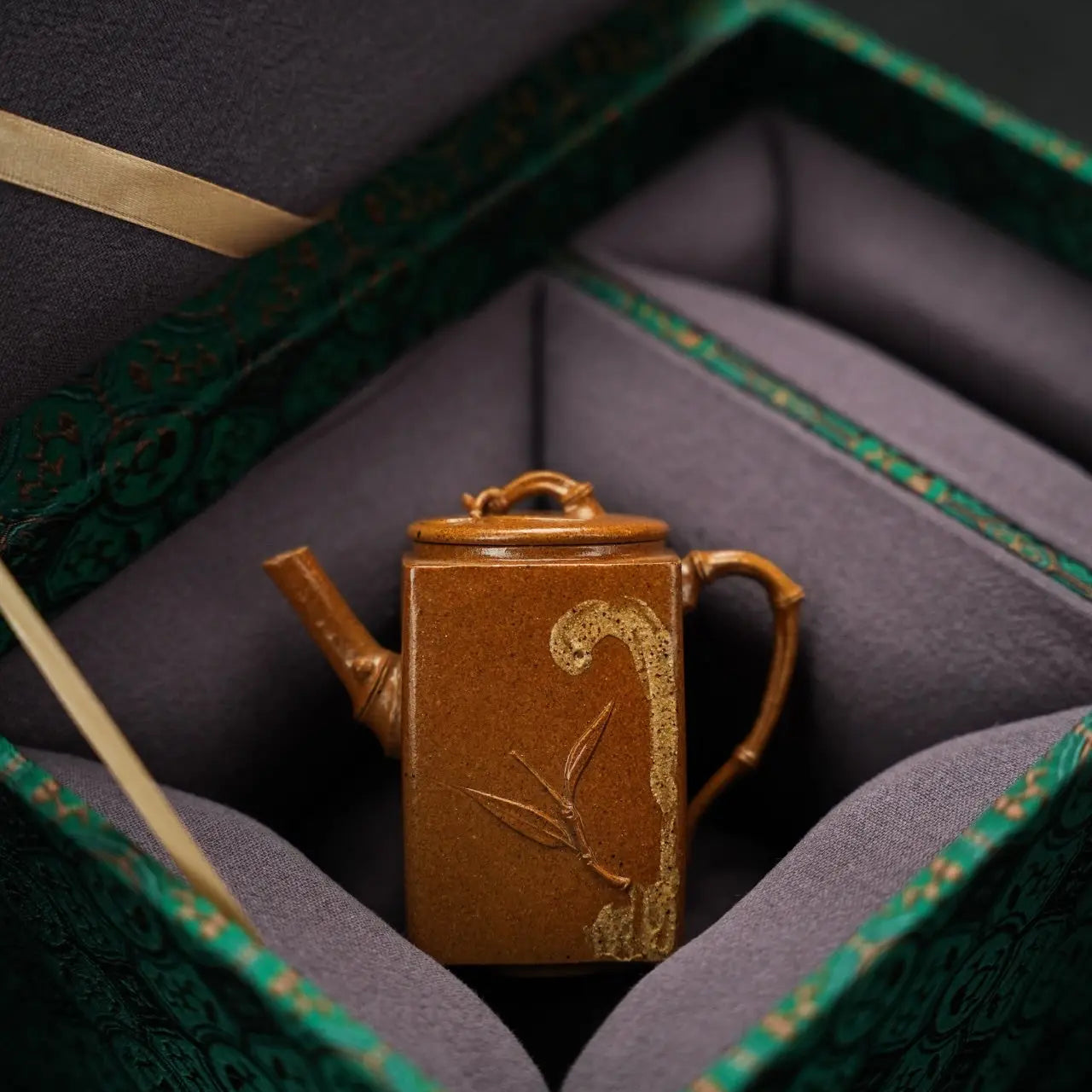 Si Fang Xiao Zhu Jun 100cc - Yixing Handmade Teapot 江苏宜兴