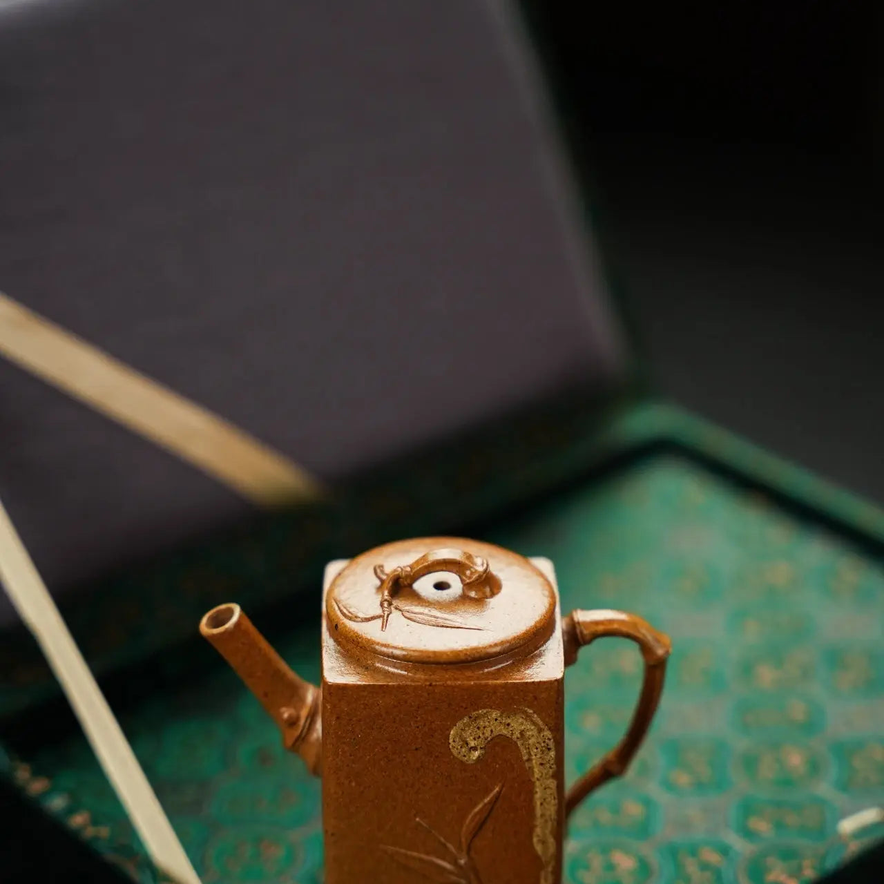 Si Fang Xiao Zhu Jun 100cc - Yixing Handmade Teapot 江苏宜兴