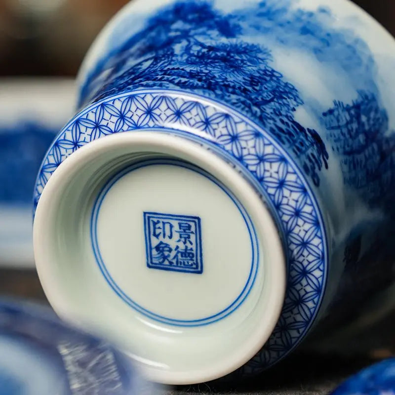 Song Yun Shan Shui 150cc - Jing De Zhen Porcelain Gaiwan zycschina