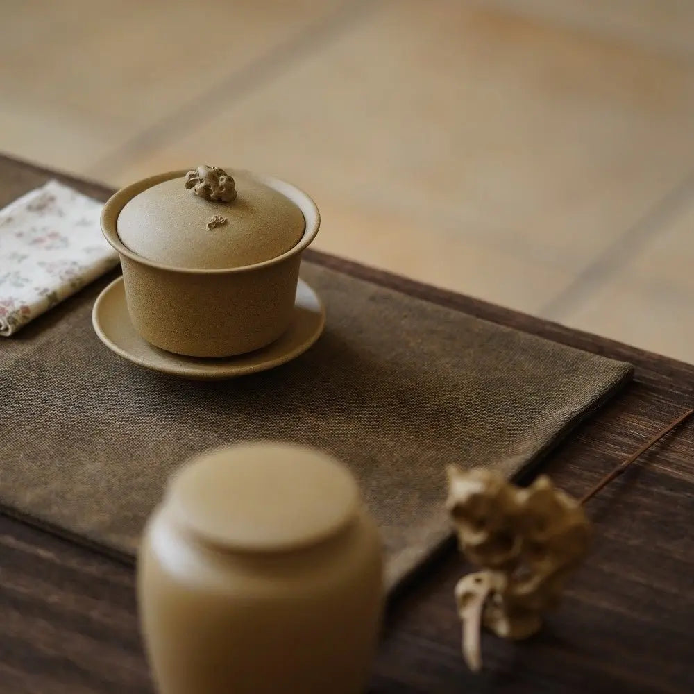 Tai Hu Shi 200cc - Yixing Handmade Gaiwan 江苏宜兴