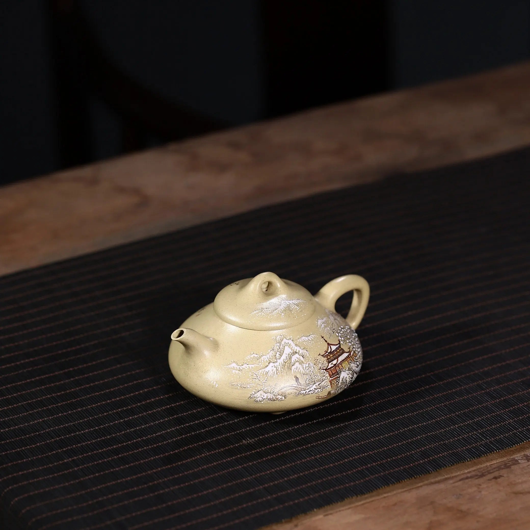 Xue Zhao Feng Nian 160cc - Yixing Handmade Teapot 江苏宜兴