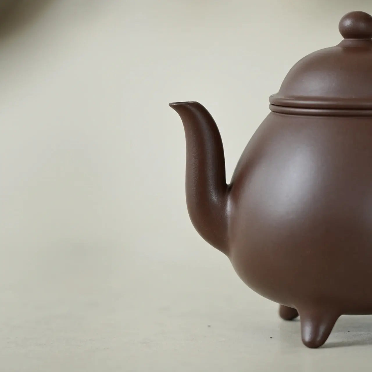 Zhu Hua Ding Zu 180cc - Yixing Handmade Teapot 江苏宜兴