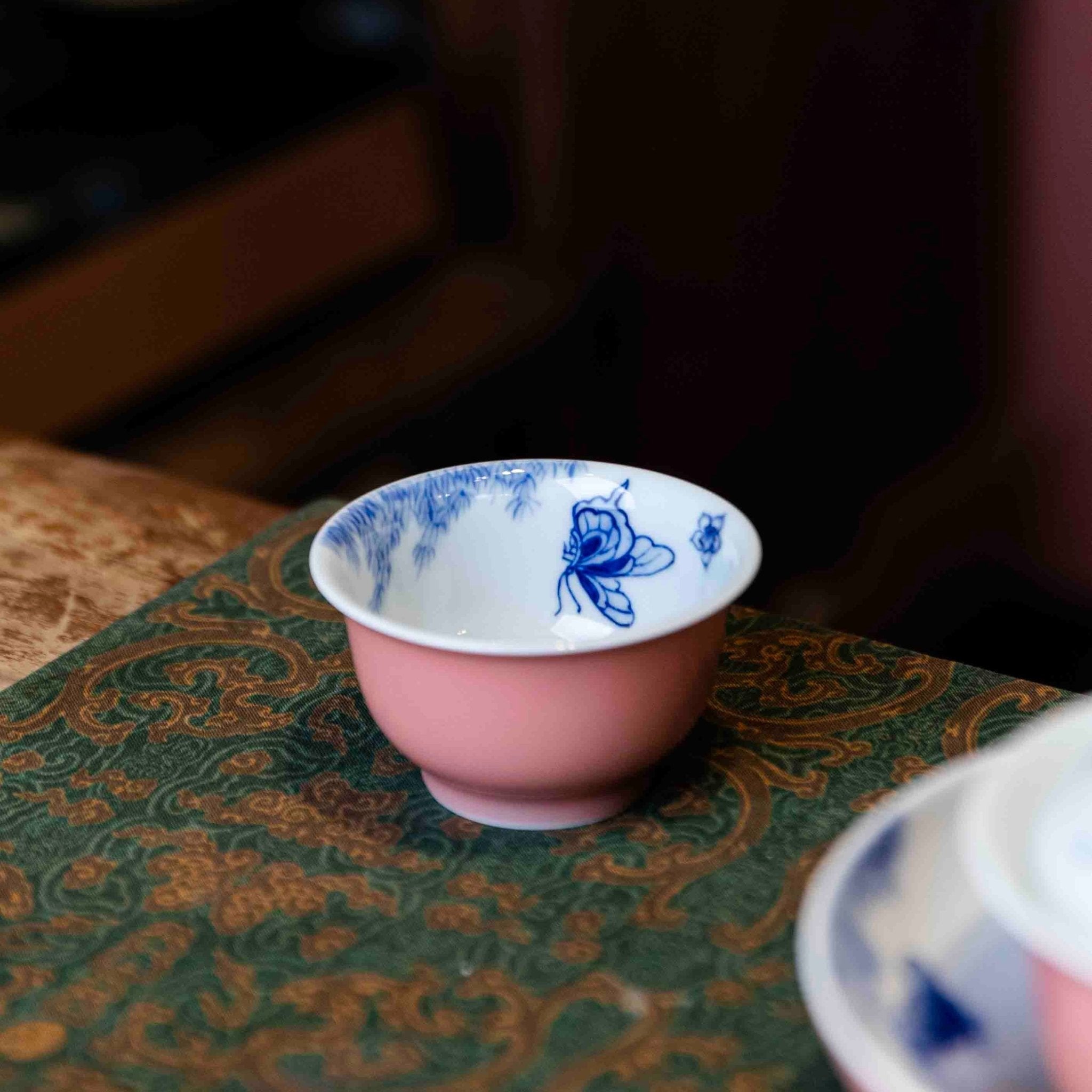 Die Lian Hua 120cc - Jing De Zhen Porcelain Gaiwan - zycs_China