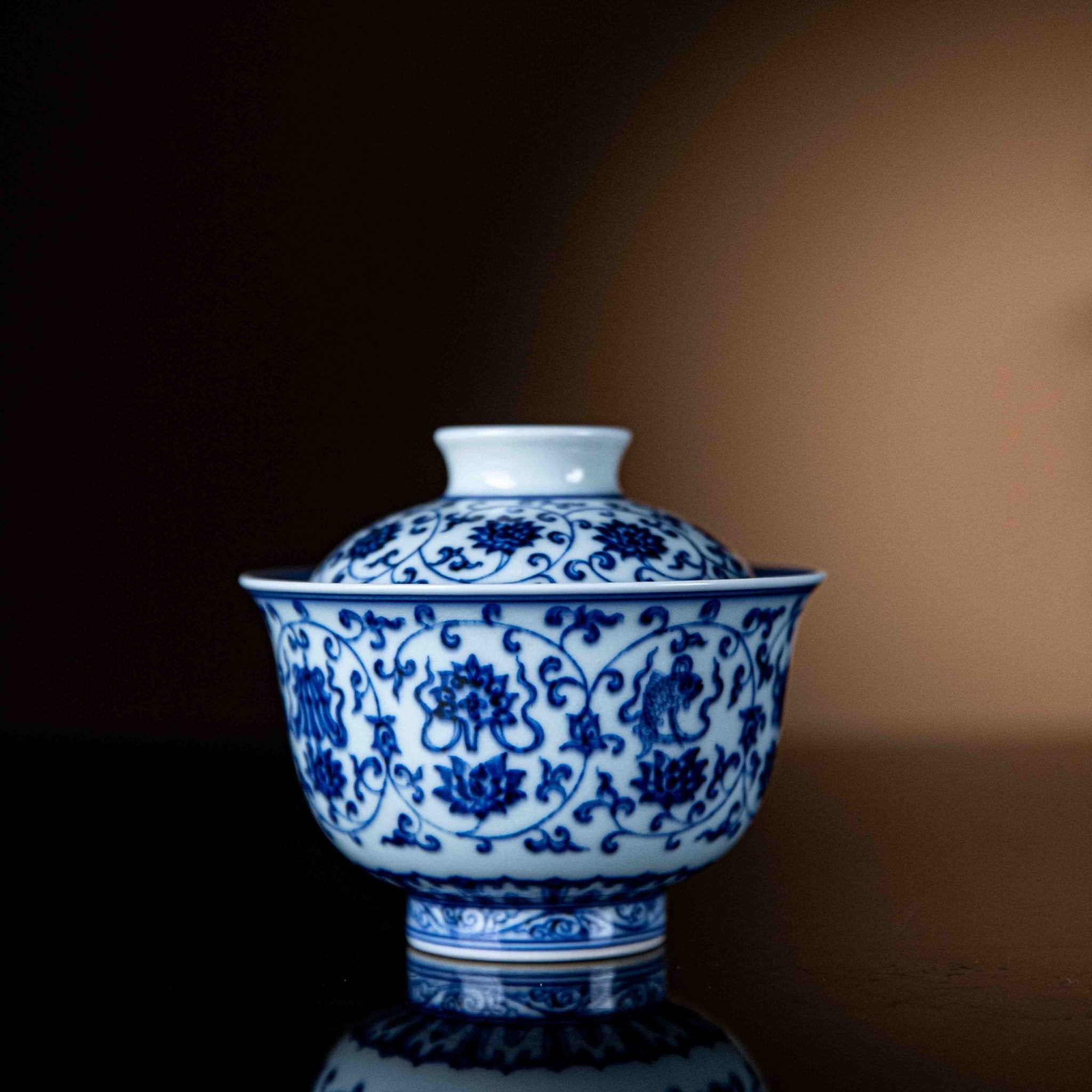 Lian Tuo Ba Bao 150cc - Jing De Zhen Porcelain Gaiwan zycschina