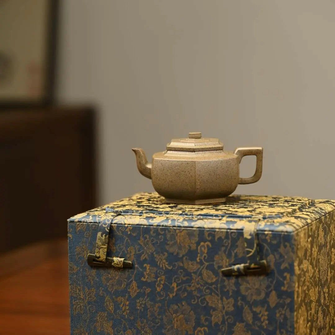 Liu Fang Xue Hua 150cc - Yixing Handmade Teapot - zycs_China - tea - teapot