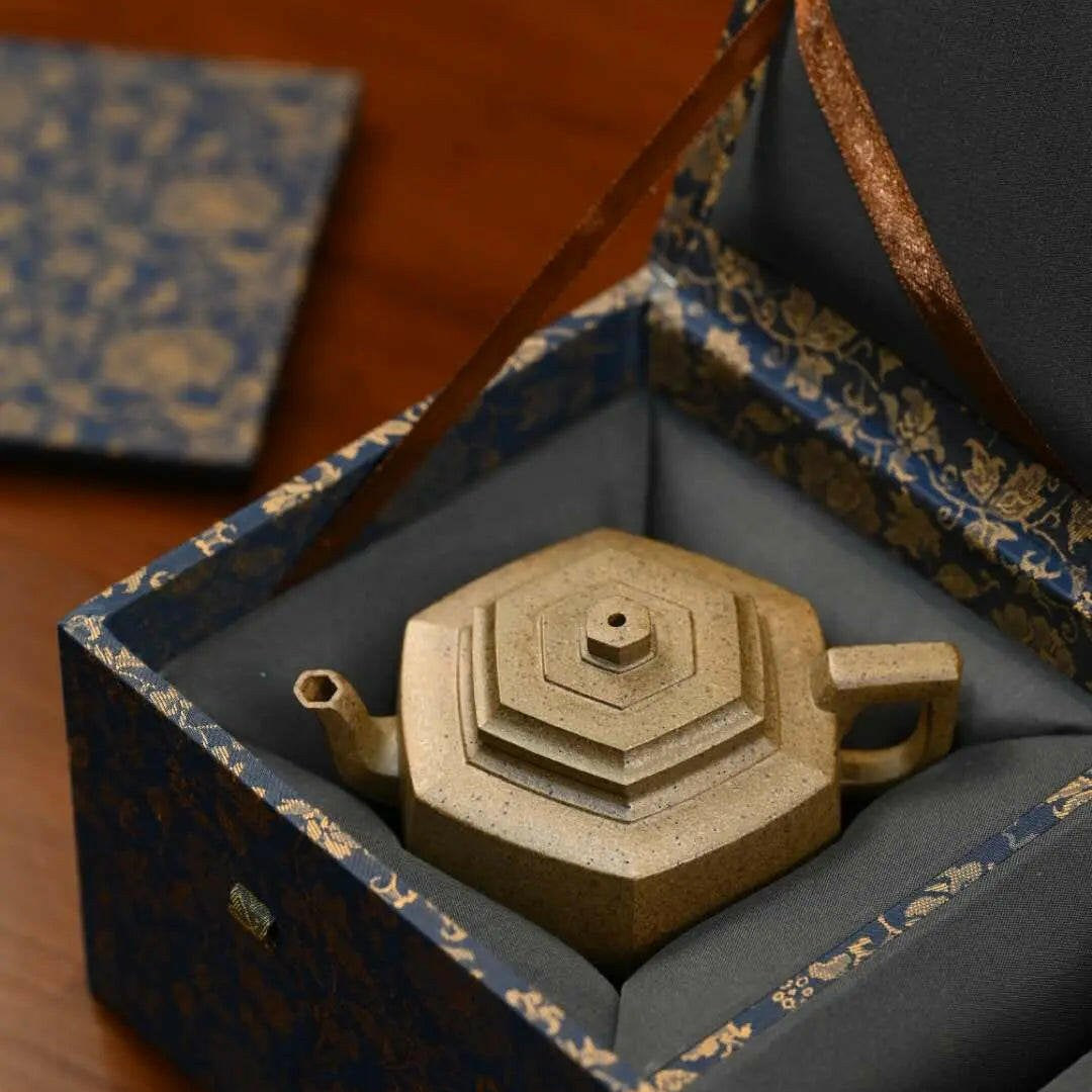 Liu Fang Xue Hua 150cc - Yixing Handmade Teapot - zycs_China - tea - teapot